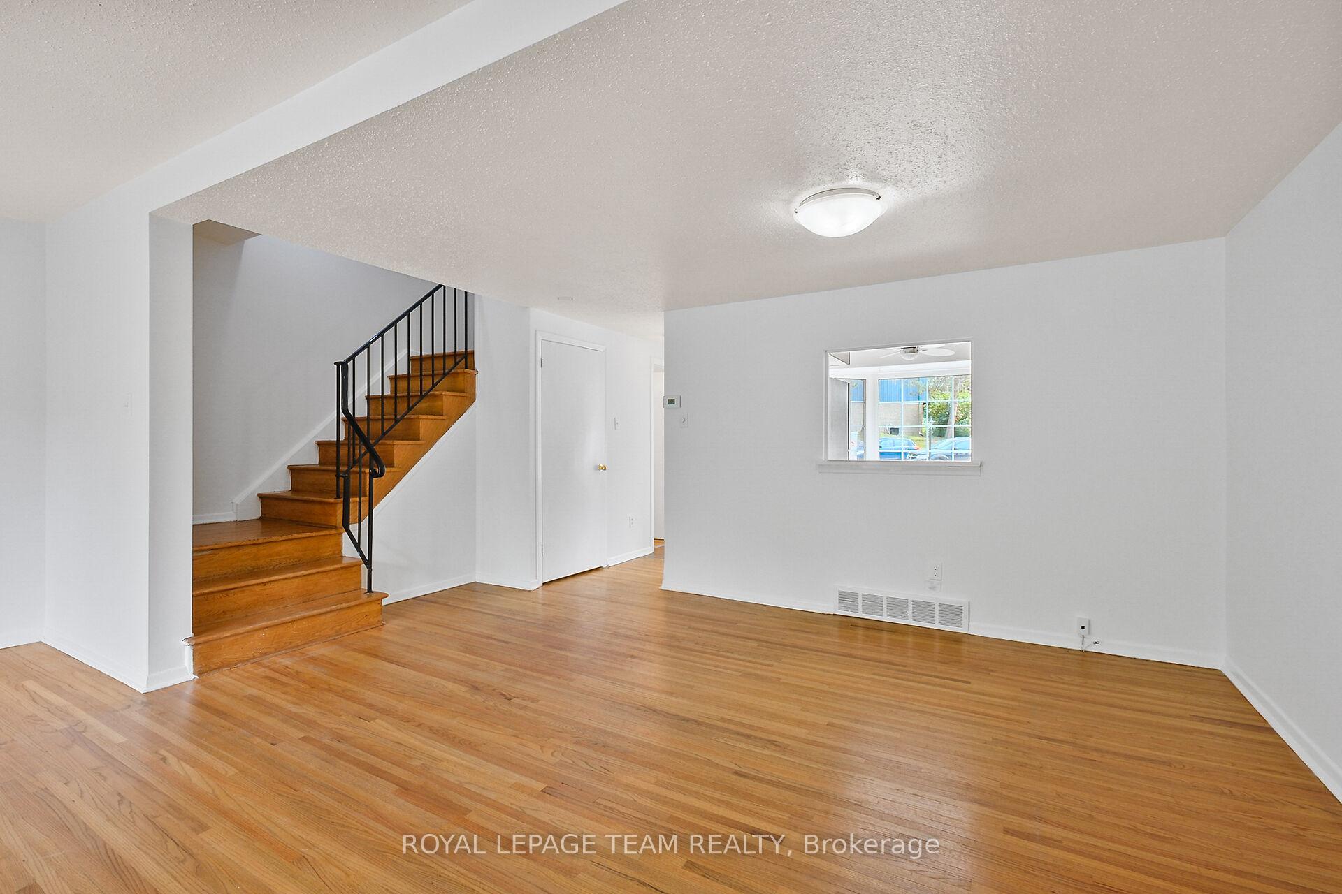 Photo 13 of 803 Provost Drive, Ottawa, Riverside Park South — HOMEH