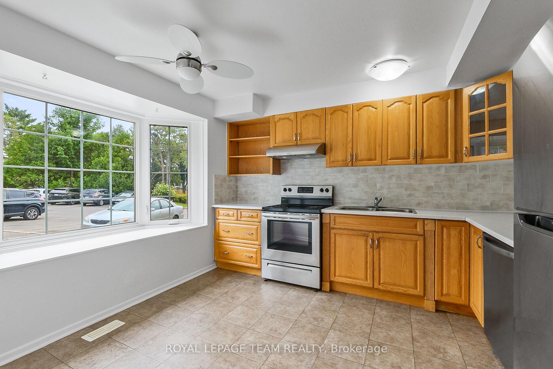 Photo 12 of 803 Provost Drive, Ottawa, Riverside Park South — HOMEH