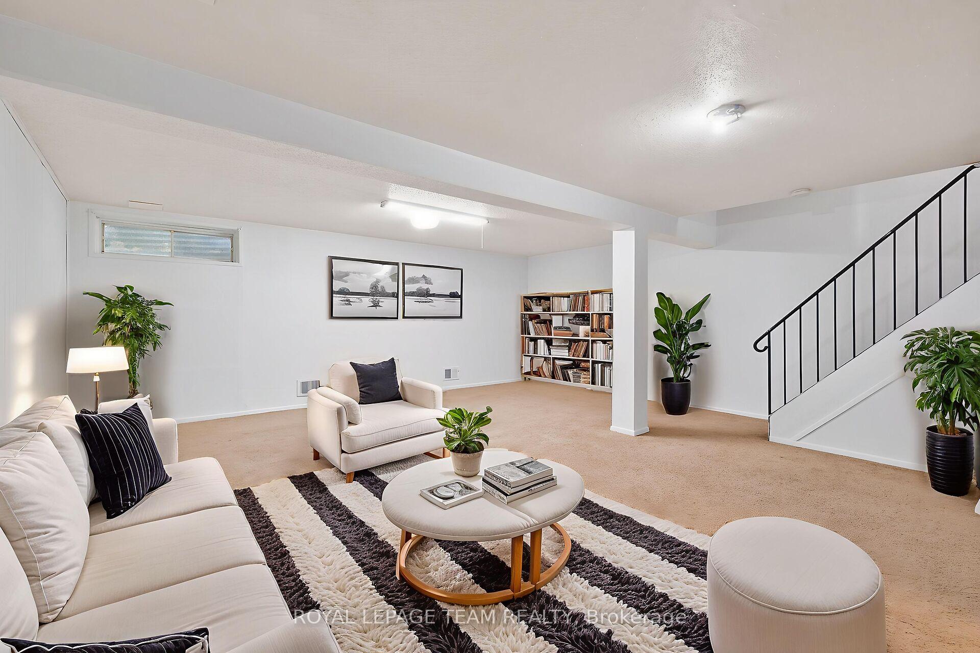 Photo 24 of 803 Provost Drive, Ottawa, Riverside Park South — HOMEH