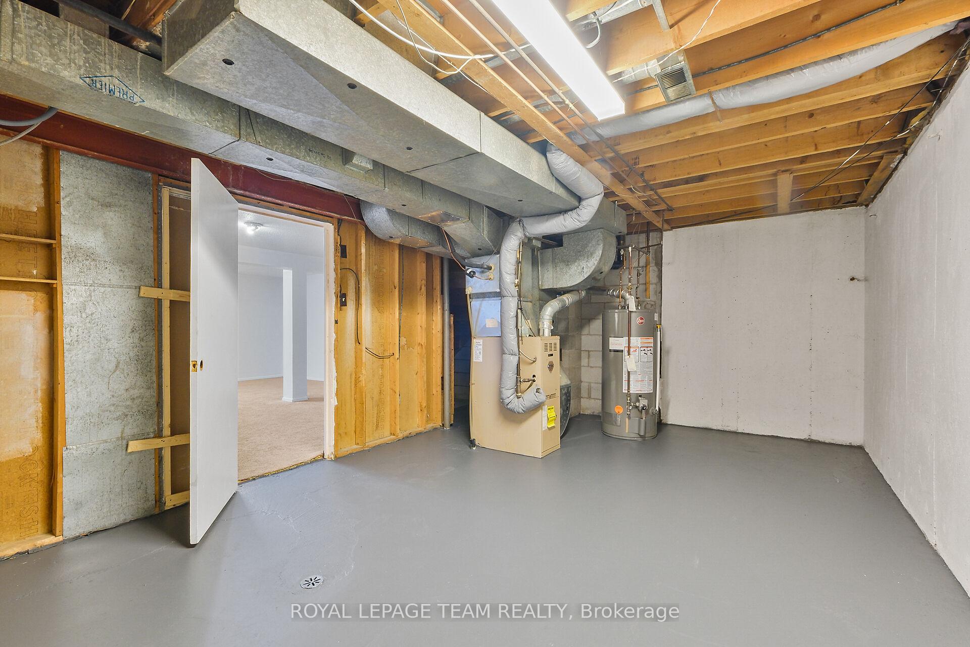 Photo 36 of 803 Provost Drive, Ottawa, Riverside Park South — HOMEH