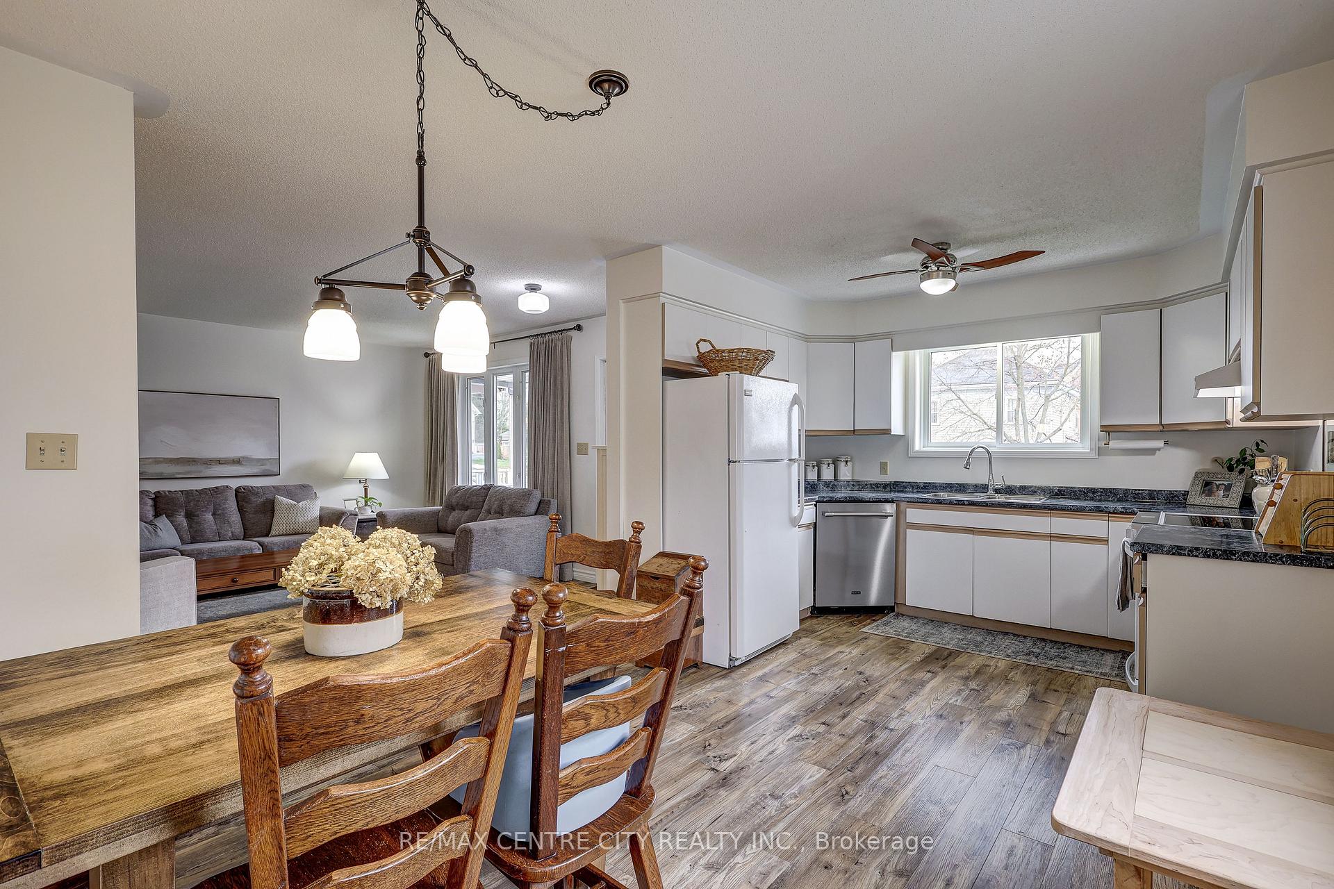 Photo 5 of 10 Cedar Street, Aylmer — HOMEH