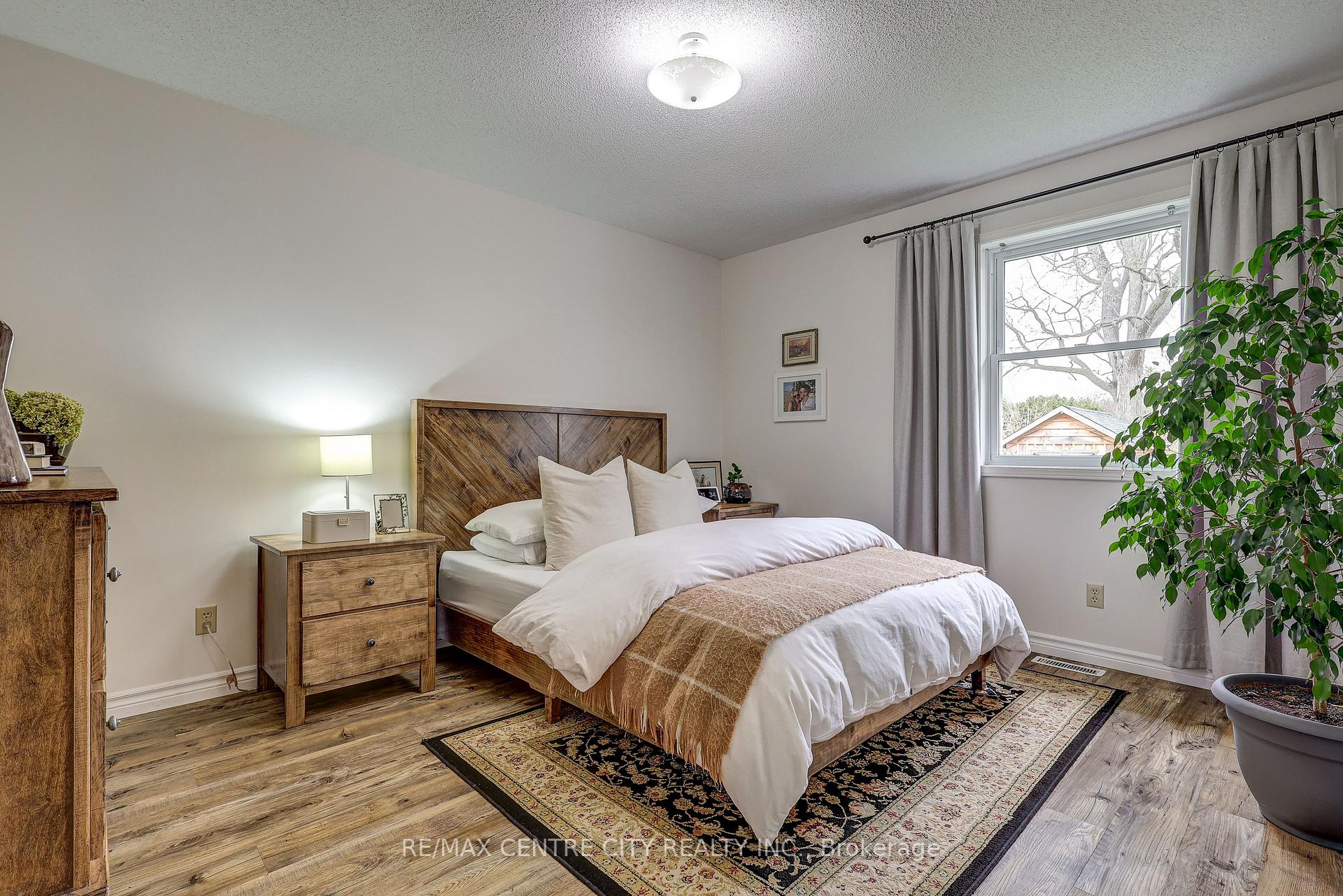 Photo 6 of 10 Cedar Street, Aylmer — HOMEH