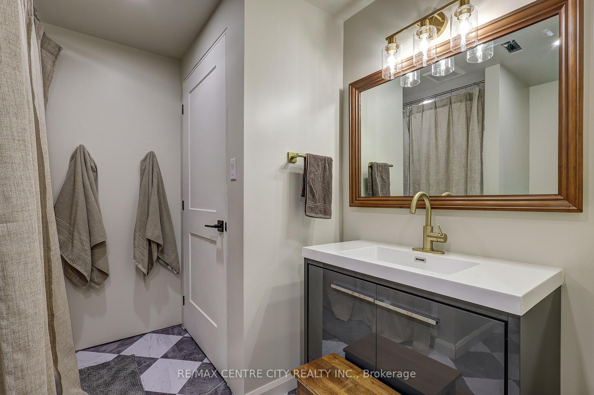 Photo 17 of 10 Cedar Street, Aylmer — HOMEH