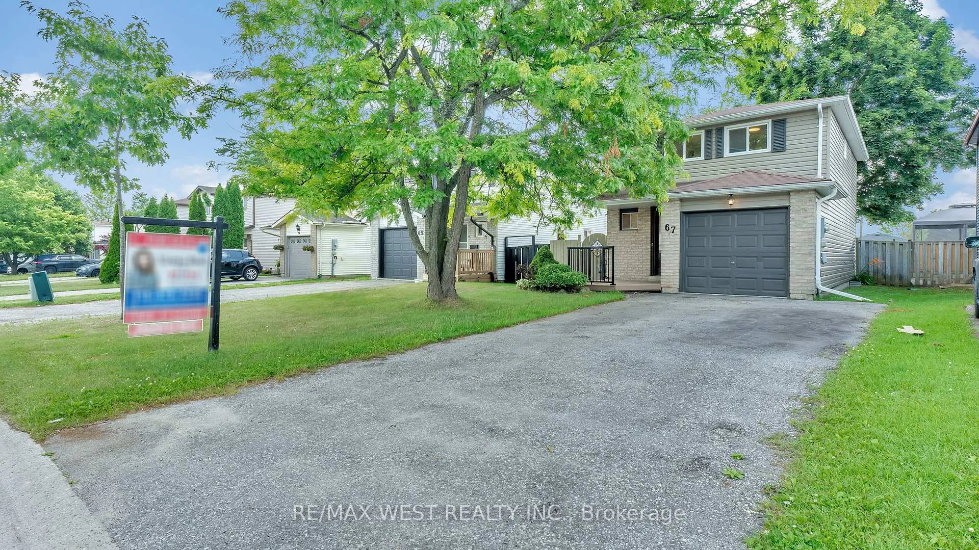 Photo 2 of 67 Corbett Drive, Barrie, Grove East — HOMEH