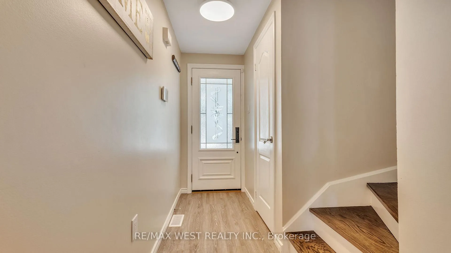 Photo 10 of 67 Corbett Drive, Barrie, Grove East — HOMEH