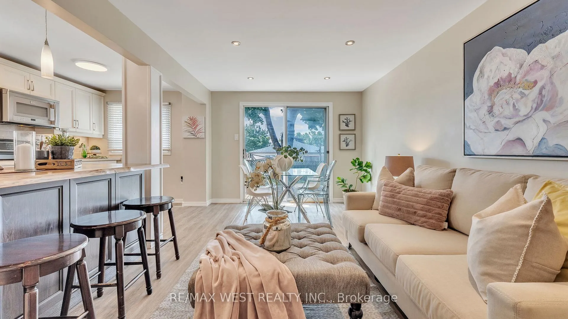 Photo 13 of 67 Corbett Drive, Barrie, Grove East — HOMEH