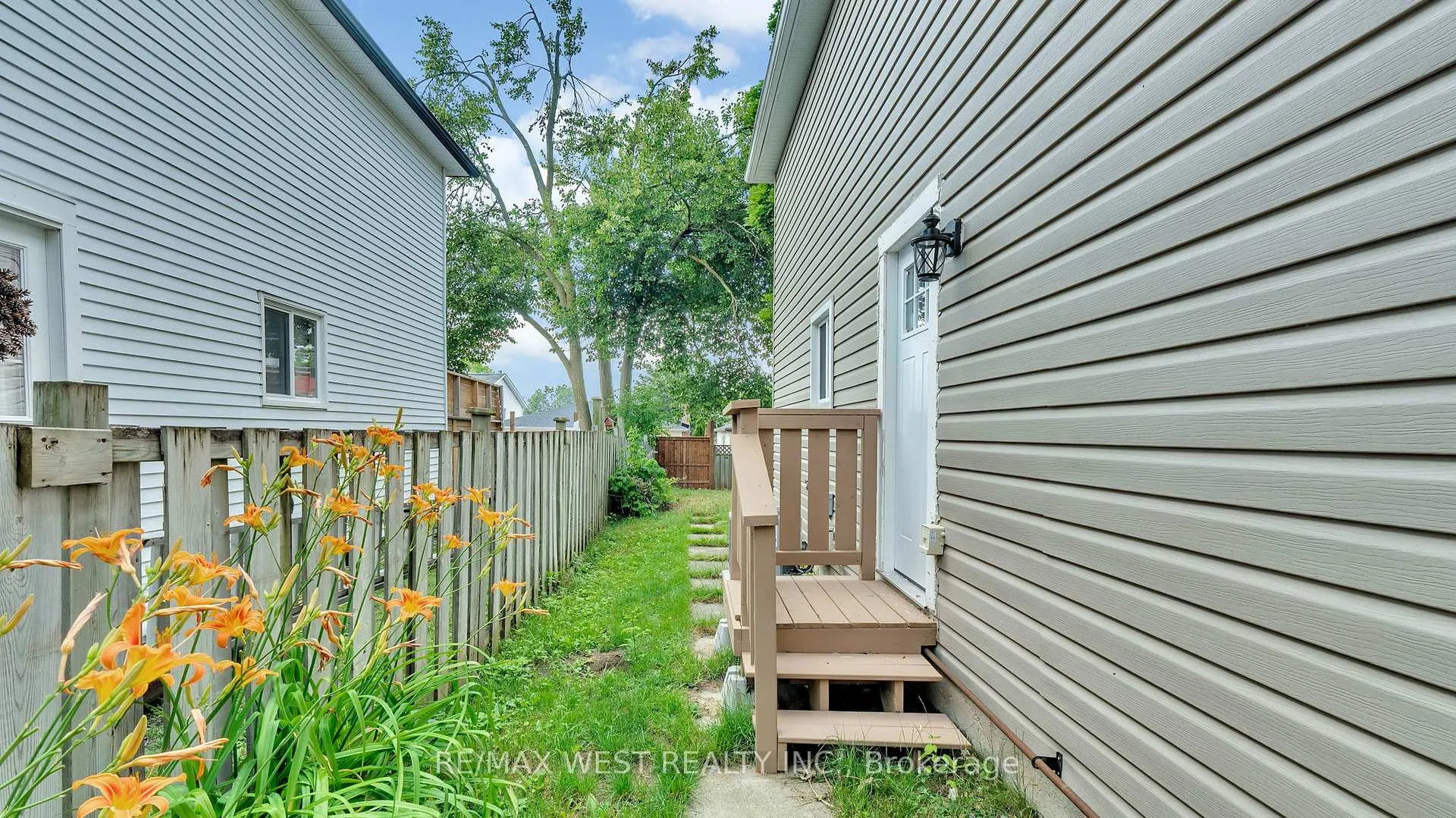 Photo 42 of 67 Corbett Drive, Barrie, Grove East — HOMEH