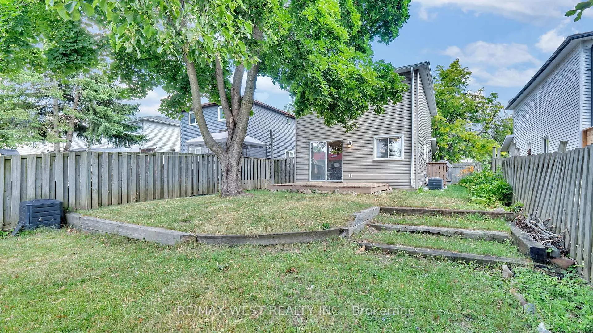 Photo 45 of 67 Corbett Drive, Barrie, Grove East — HOMEH
