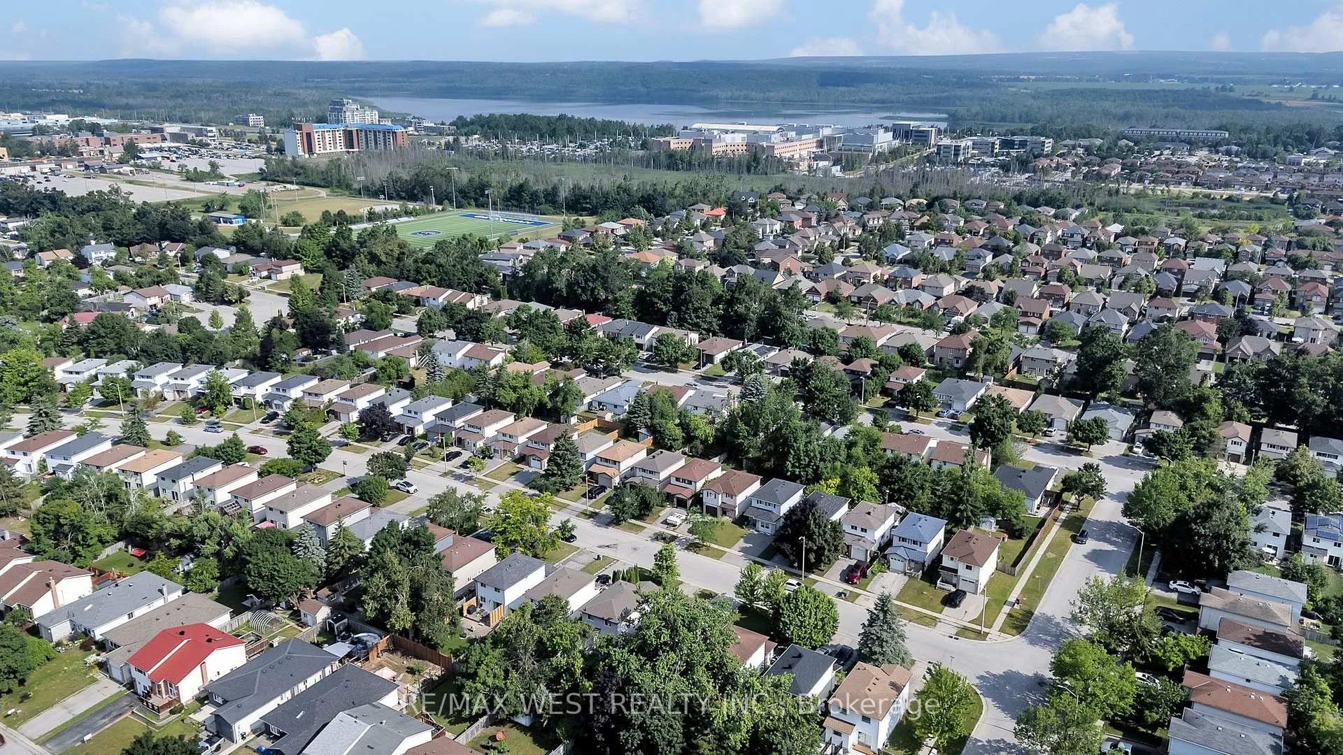 Photo 50 of 67 Corbett Drive, Barrie, Grove East — HOMEH