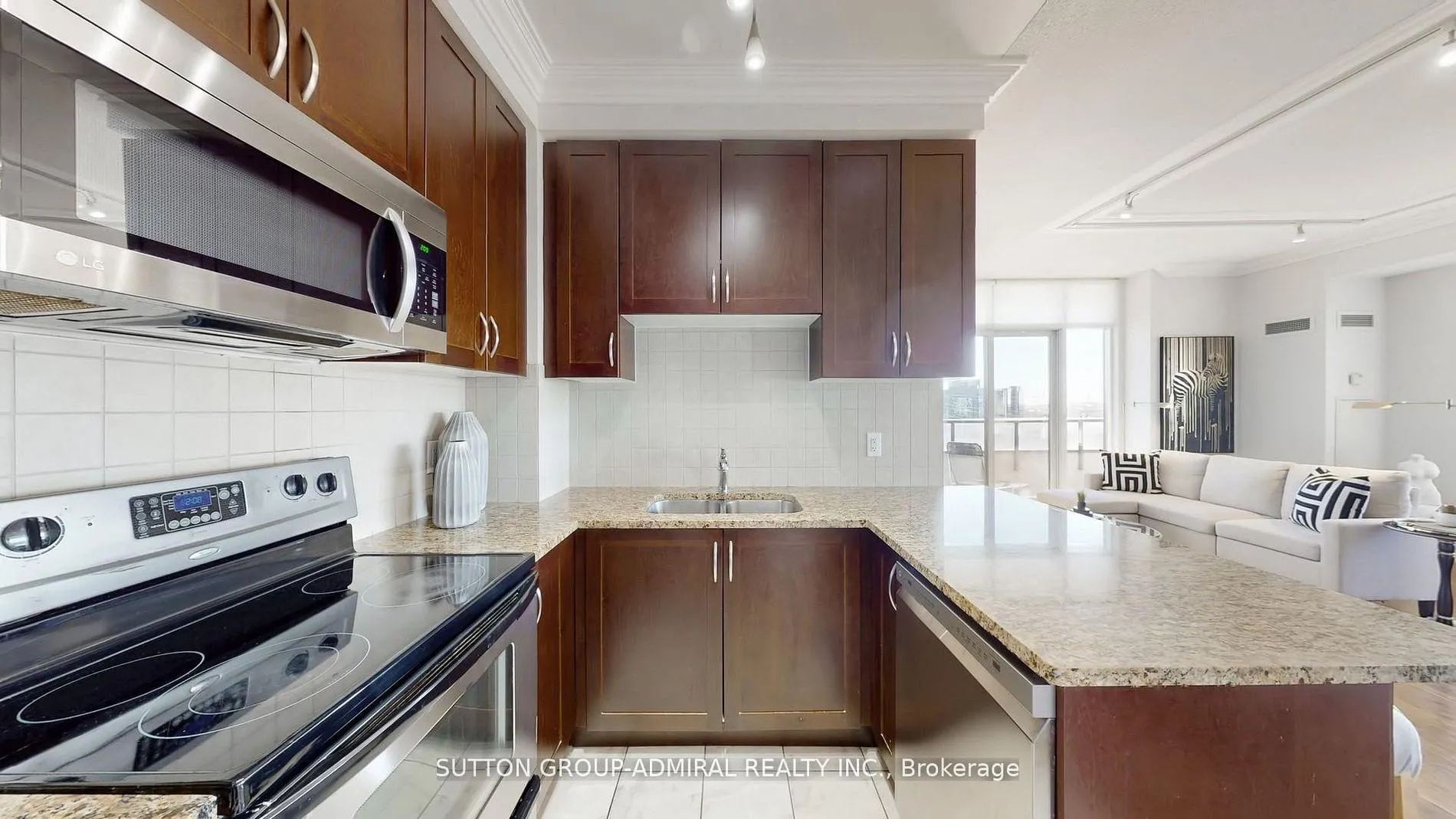 Photo 17 of Unit 511, 9235 Jane Street, Vaughan, Maple — HOMEH