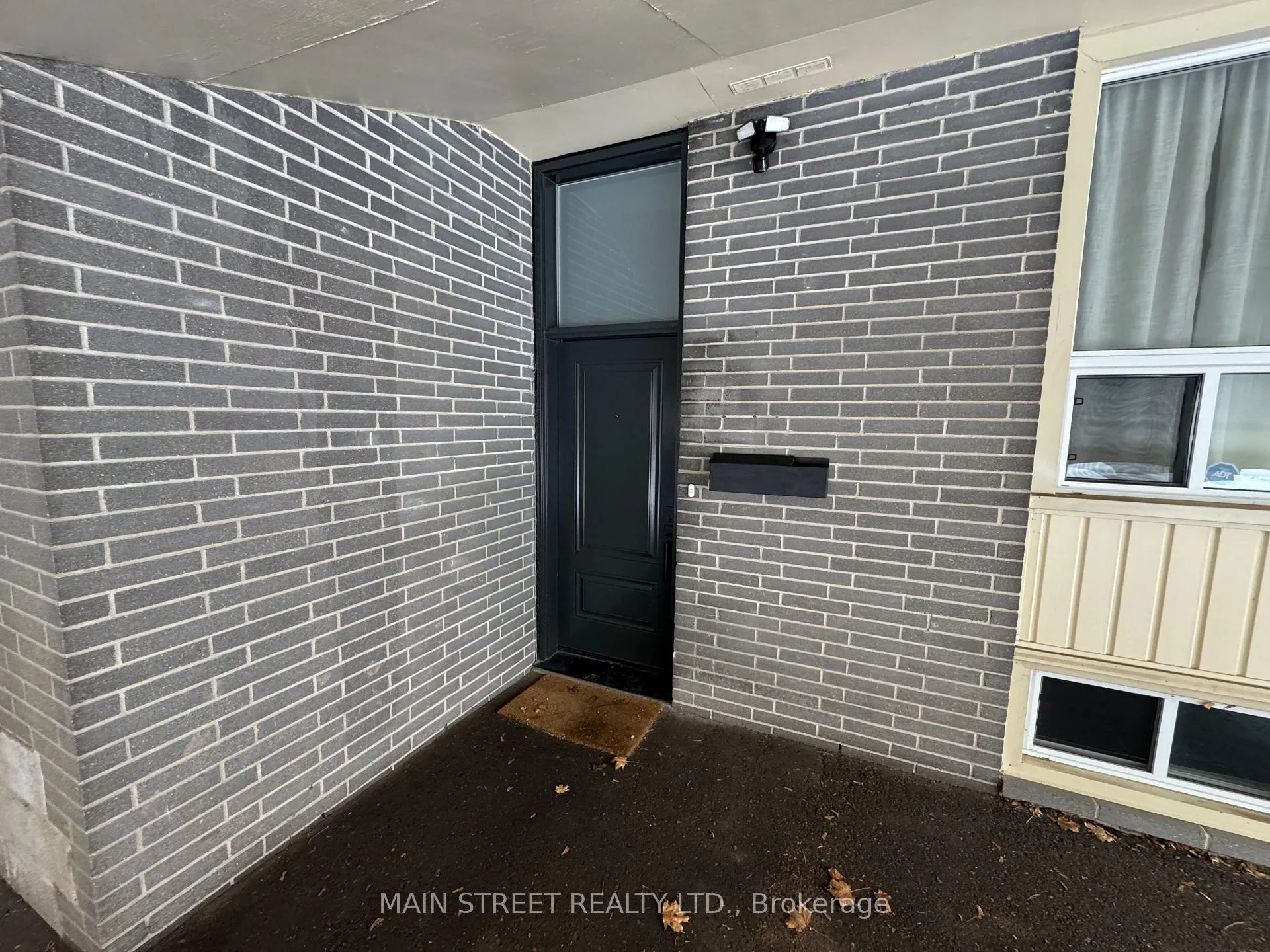 Photo 2 of 57 Dunning Avenue, Aurora, Aurora Village — HOMEH