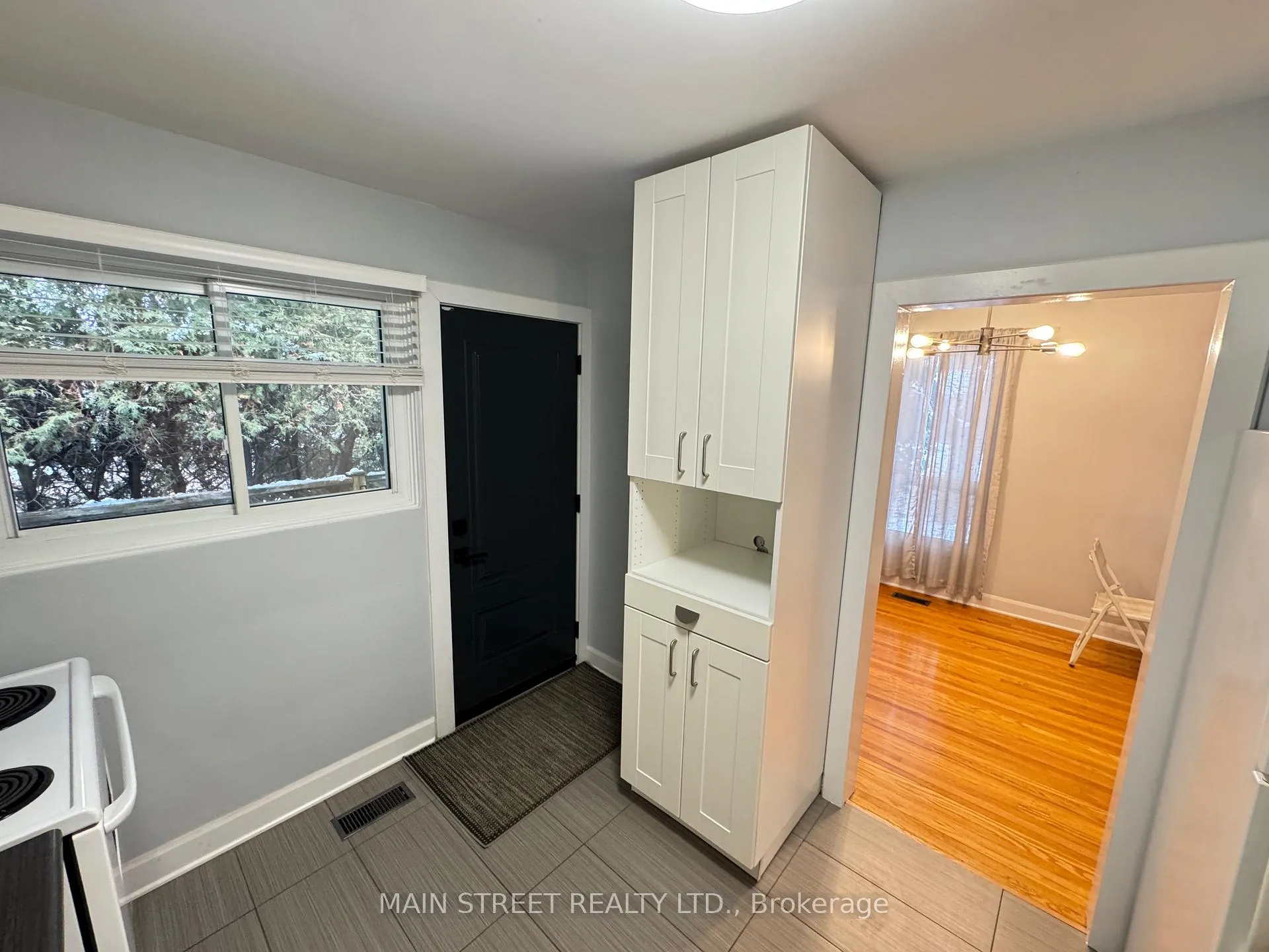 Photo 8 of 57 Dunning Avenue, Aurora, Aurora Village — HOMEH
