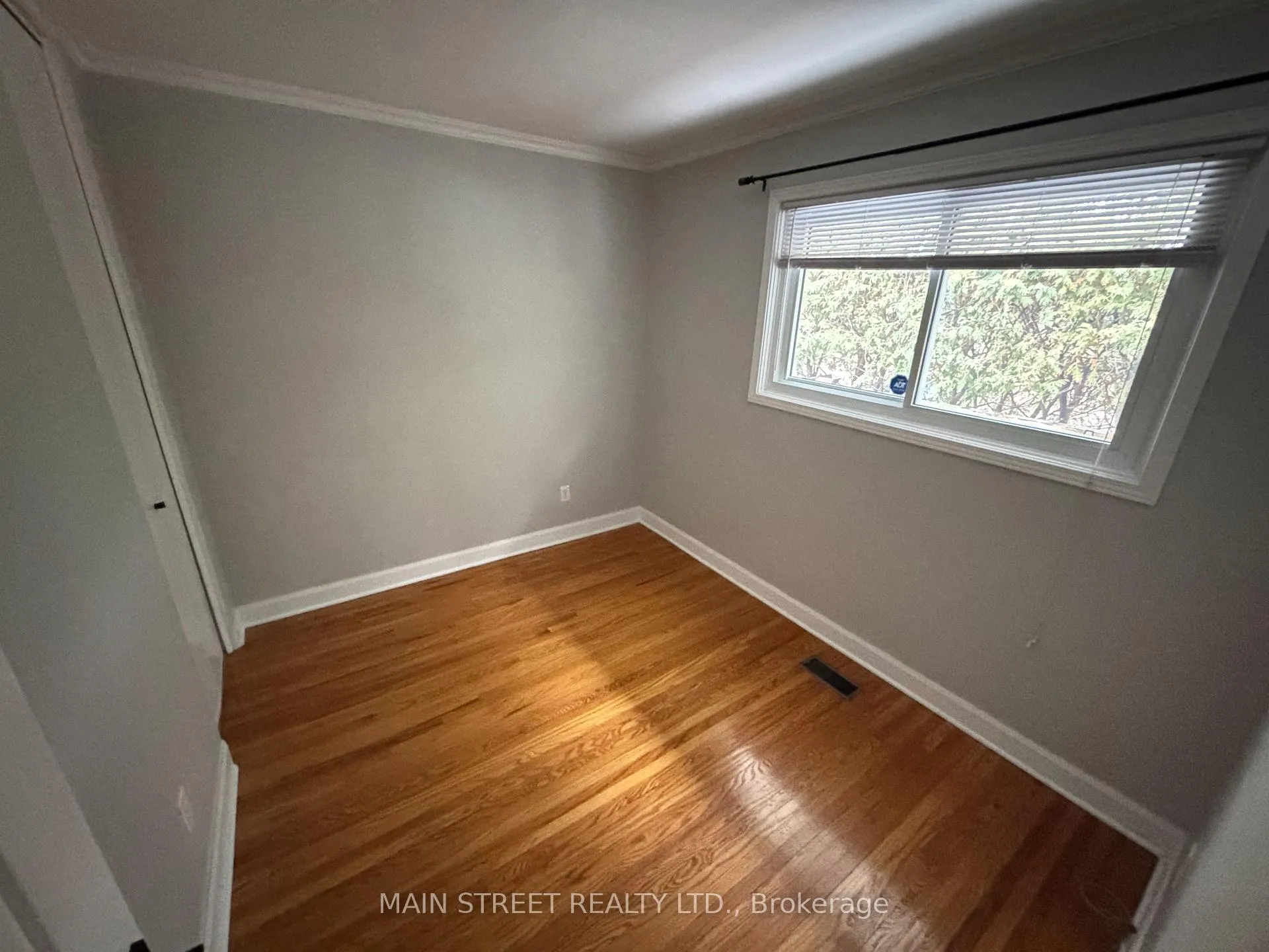 Photo 11 of 57 Dunning Avenue, Aurora, Aurora Village — HOMEH