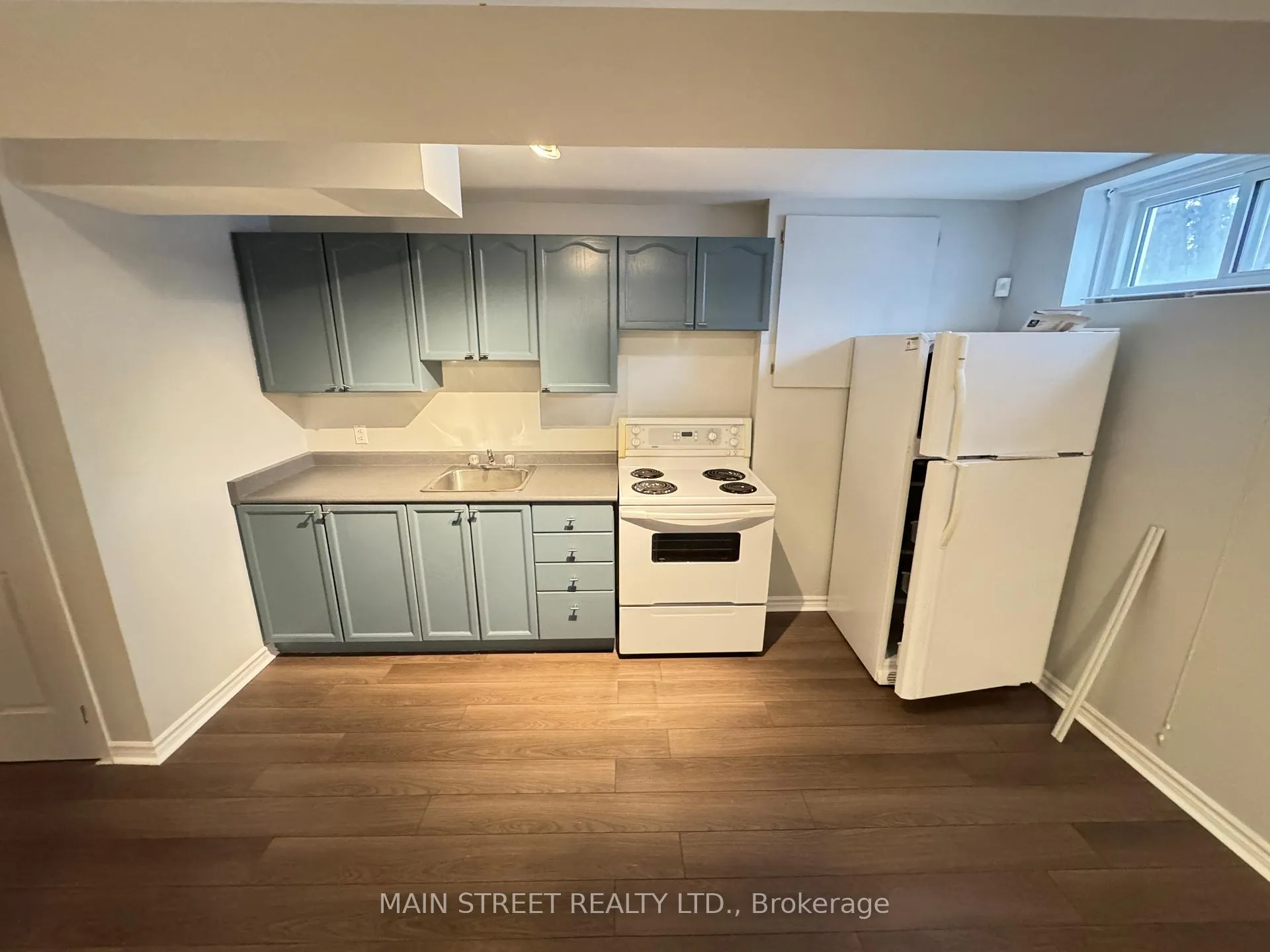 Photo 15 of 57 Dunning Avenue, Aurora, Aurora Village — HOMEH