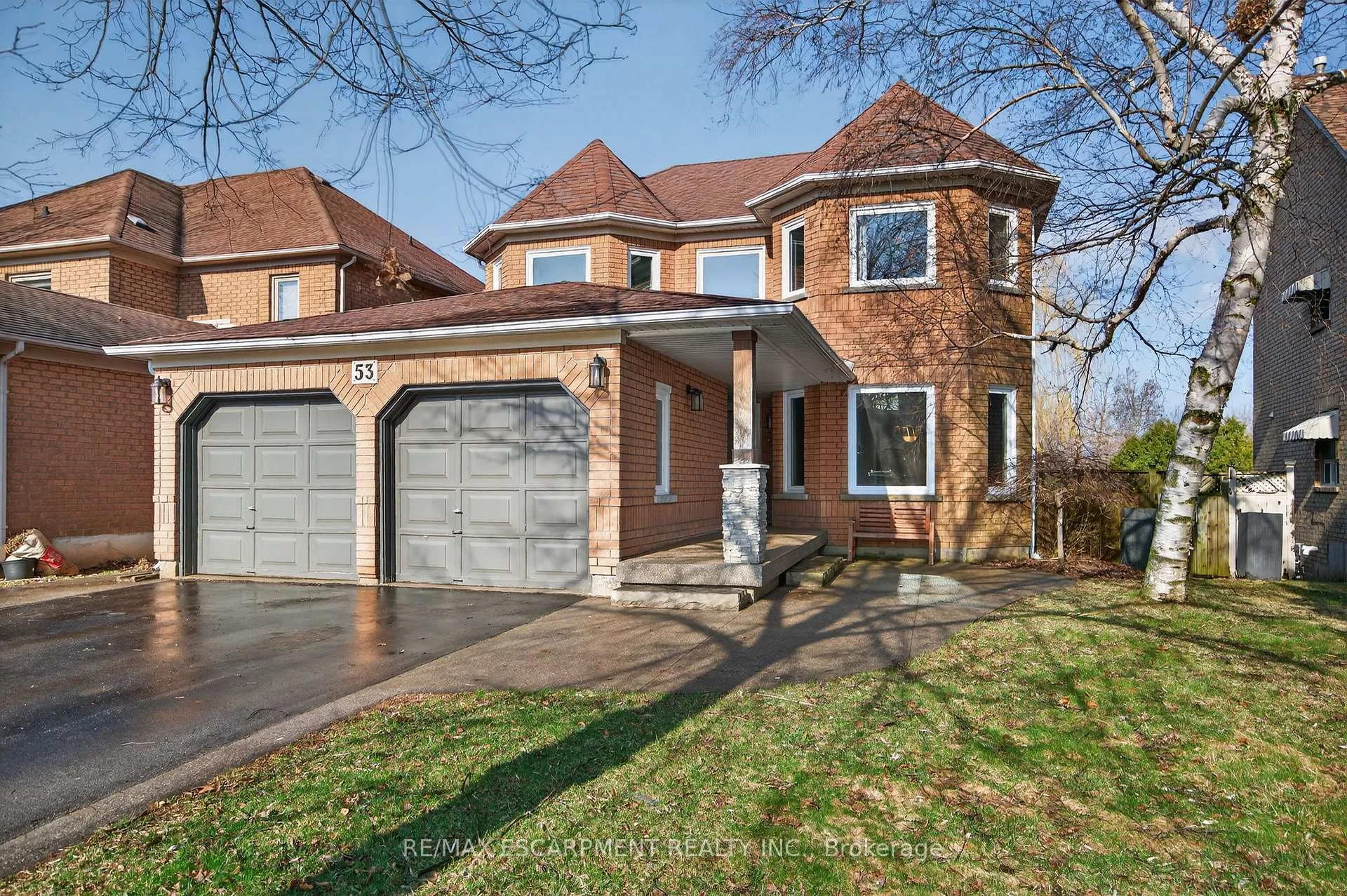 Photo 2 of 53 Laurendale Avenue, Hamilton, Waterdown — HOMEH