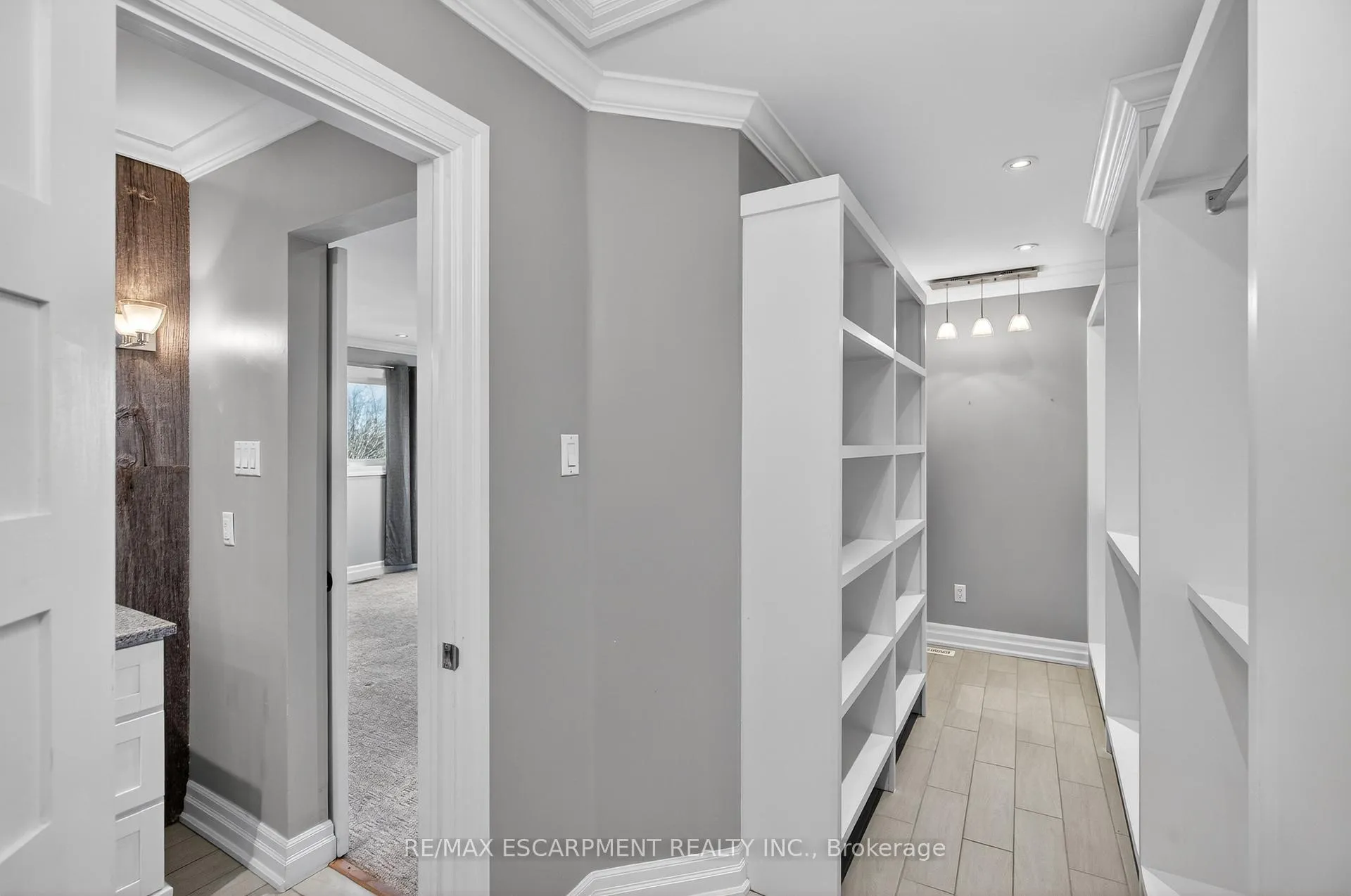 Photo 18 of 53 Laurendale Avenue, Hamilton, Waterdown — HOMEH