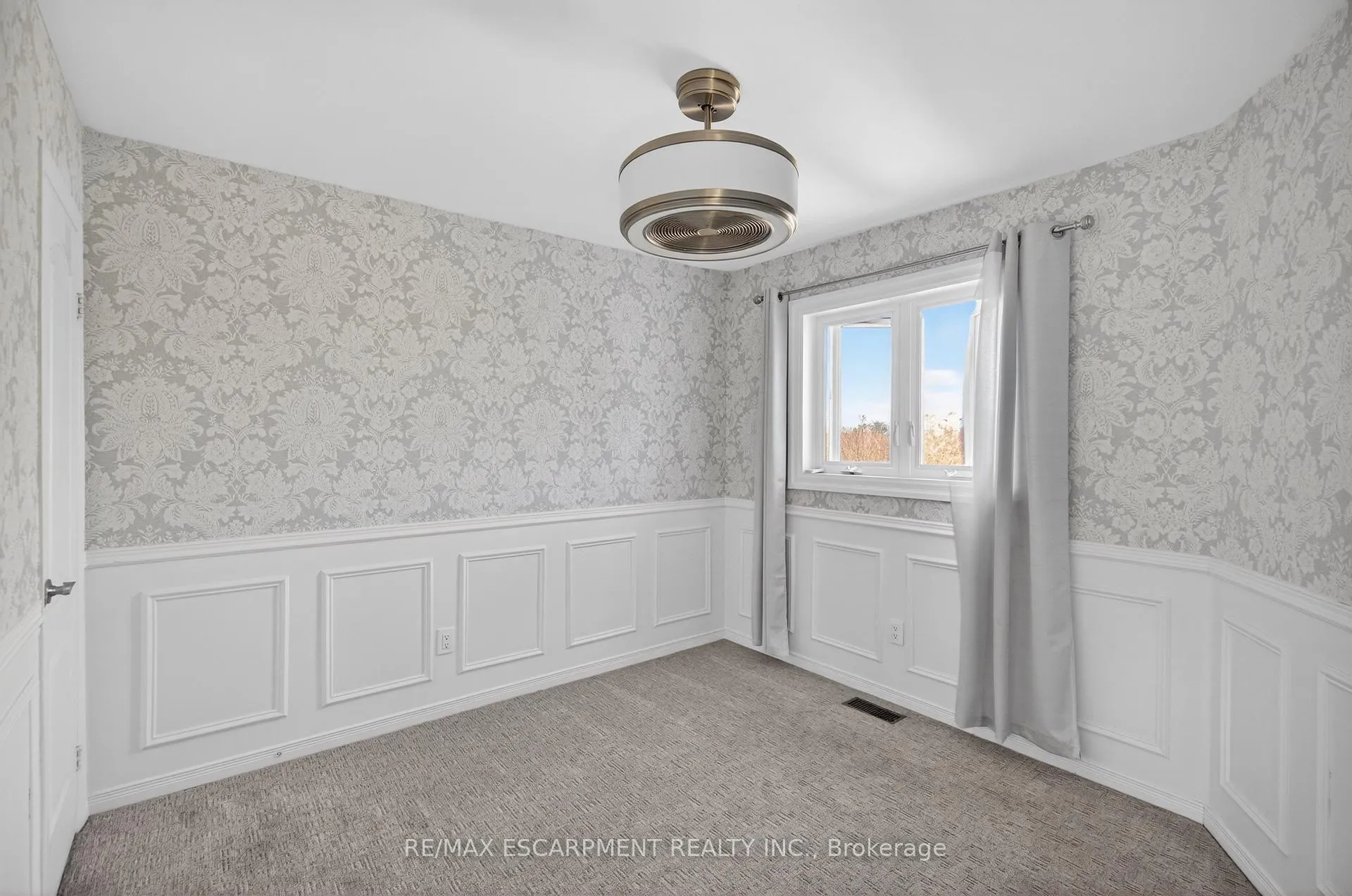 Photo 19 of 53 Laurendale Avenue, Hamilton, Waterdown — HOMEH
