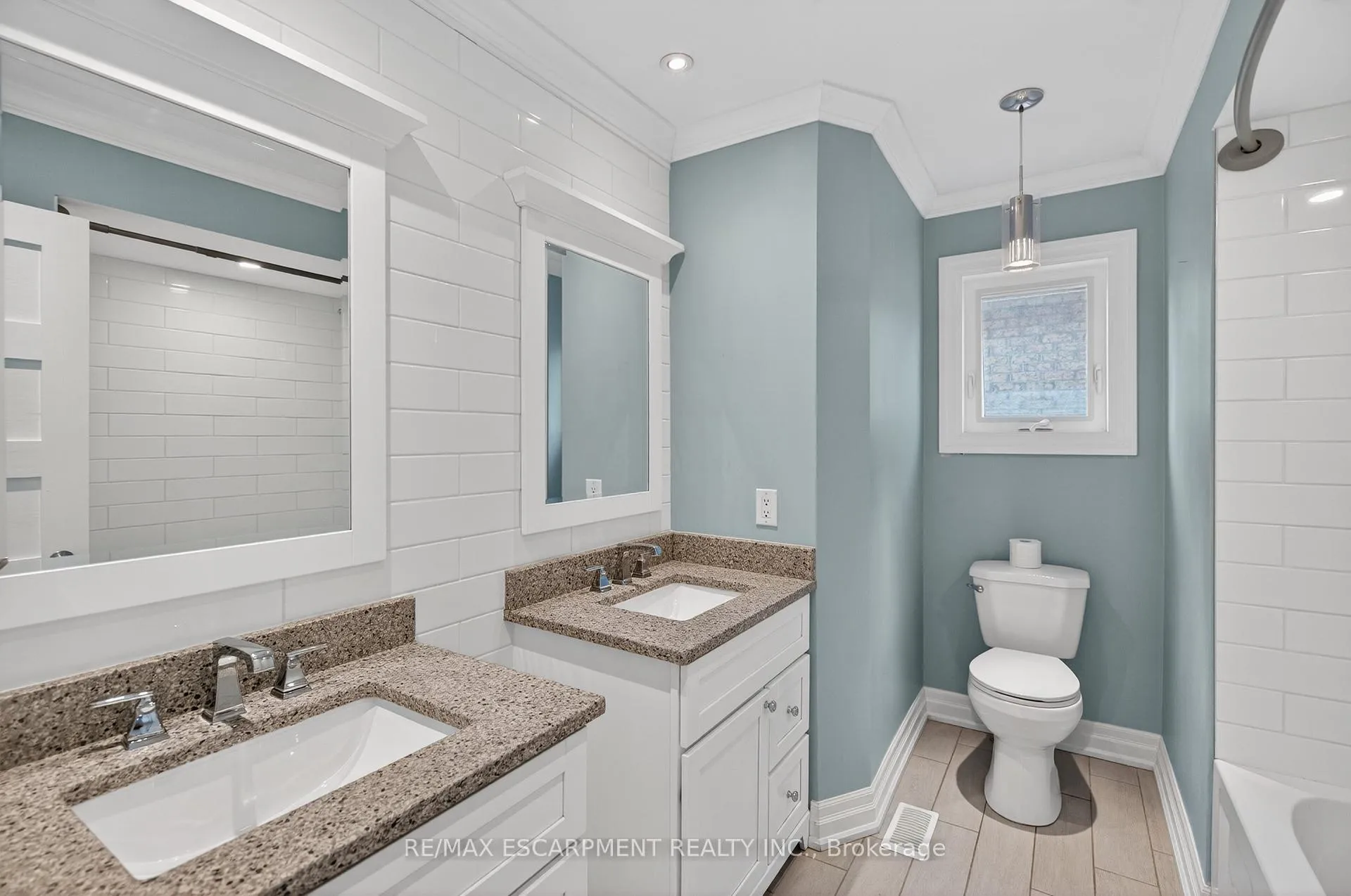 Photo 22 of 53 Laurendale Avenue, Hamilton, Waterdown — HOMEH