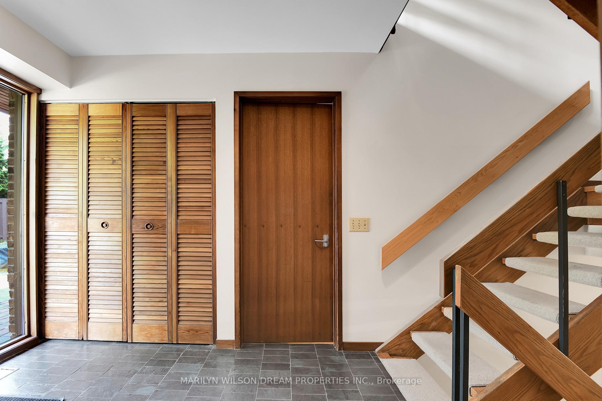 Photo 11 of 36 Wick Crescent, Ottawa, Rothwell Heights — HOMEH