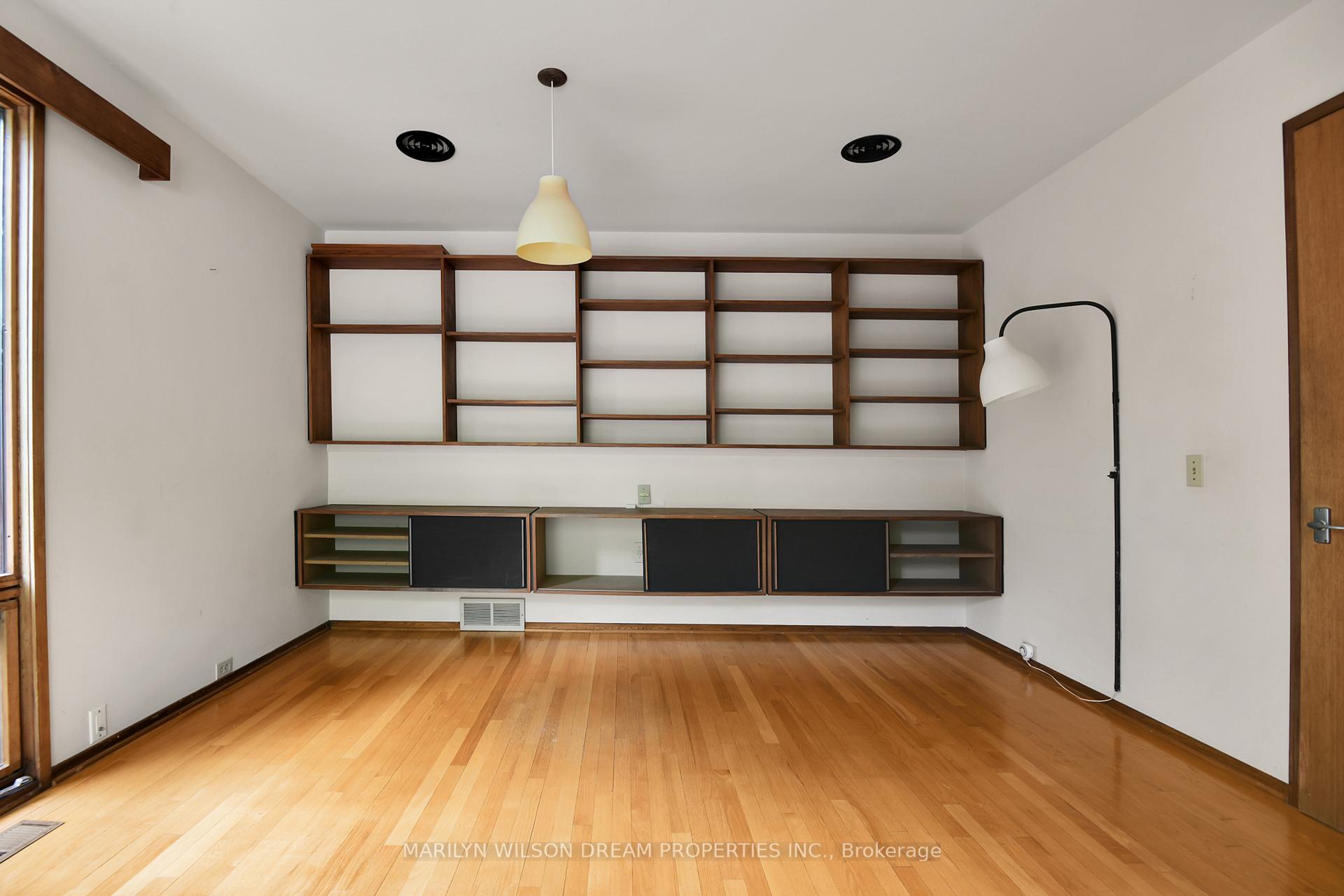 Photo 12 of 36 Wick Crescent, Ottawa, Rothwell Heights — HOMEH