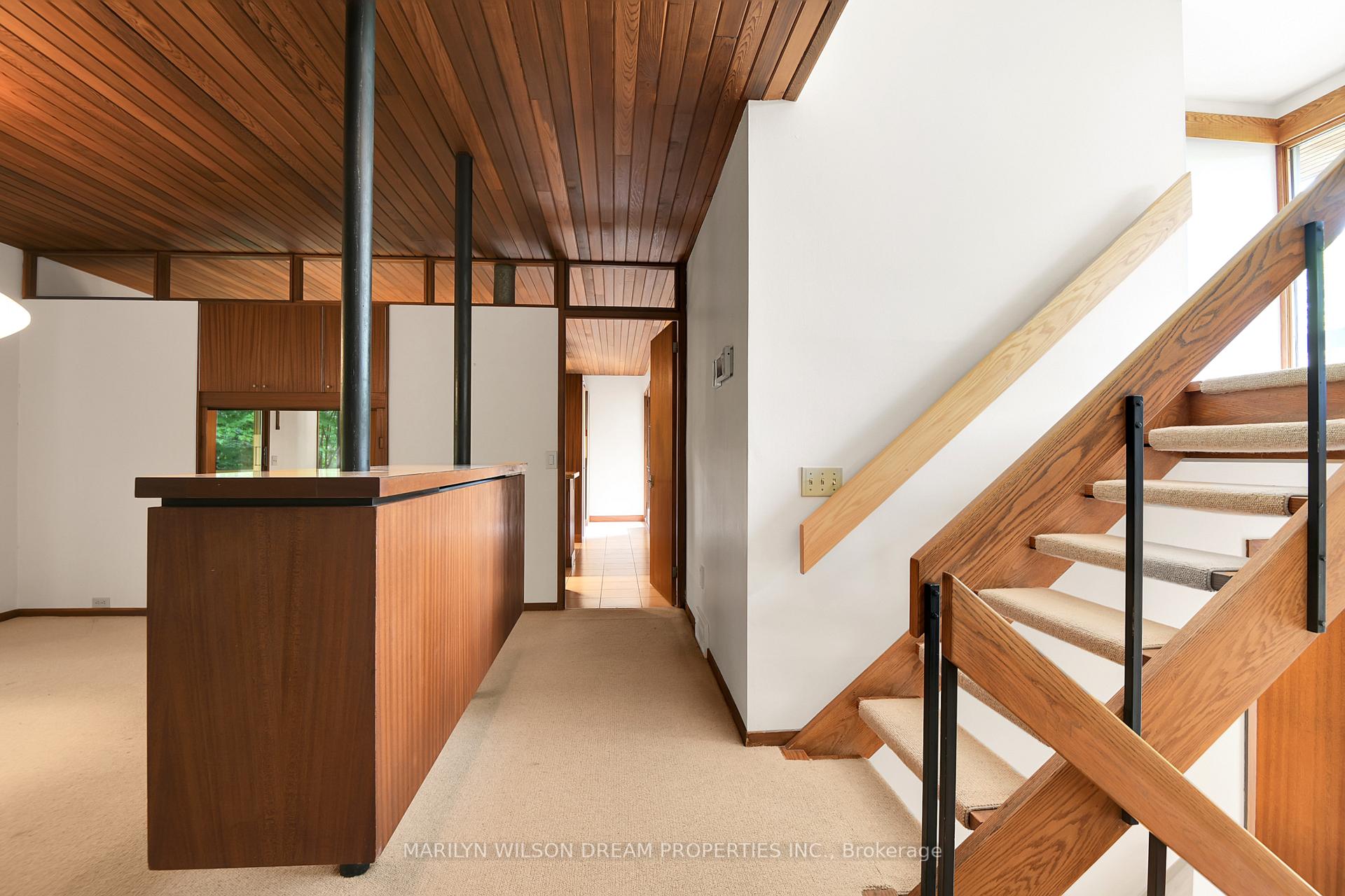 Photo 13 of 36 Wick Crescent, Ottawa, Rothwell Heights — HOMEH