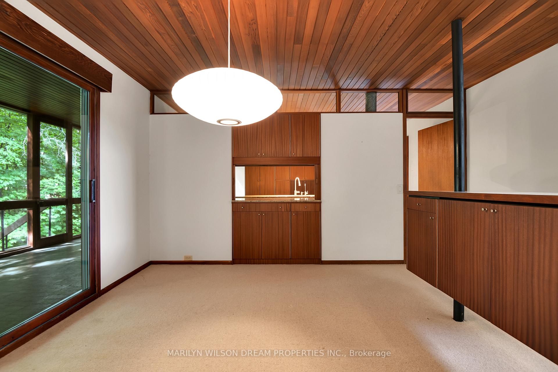 Photo 15 of 36 Wick Crescent, Ottawa, Rothwell Heights — HOMEH