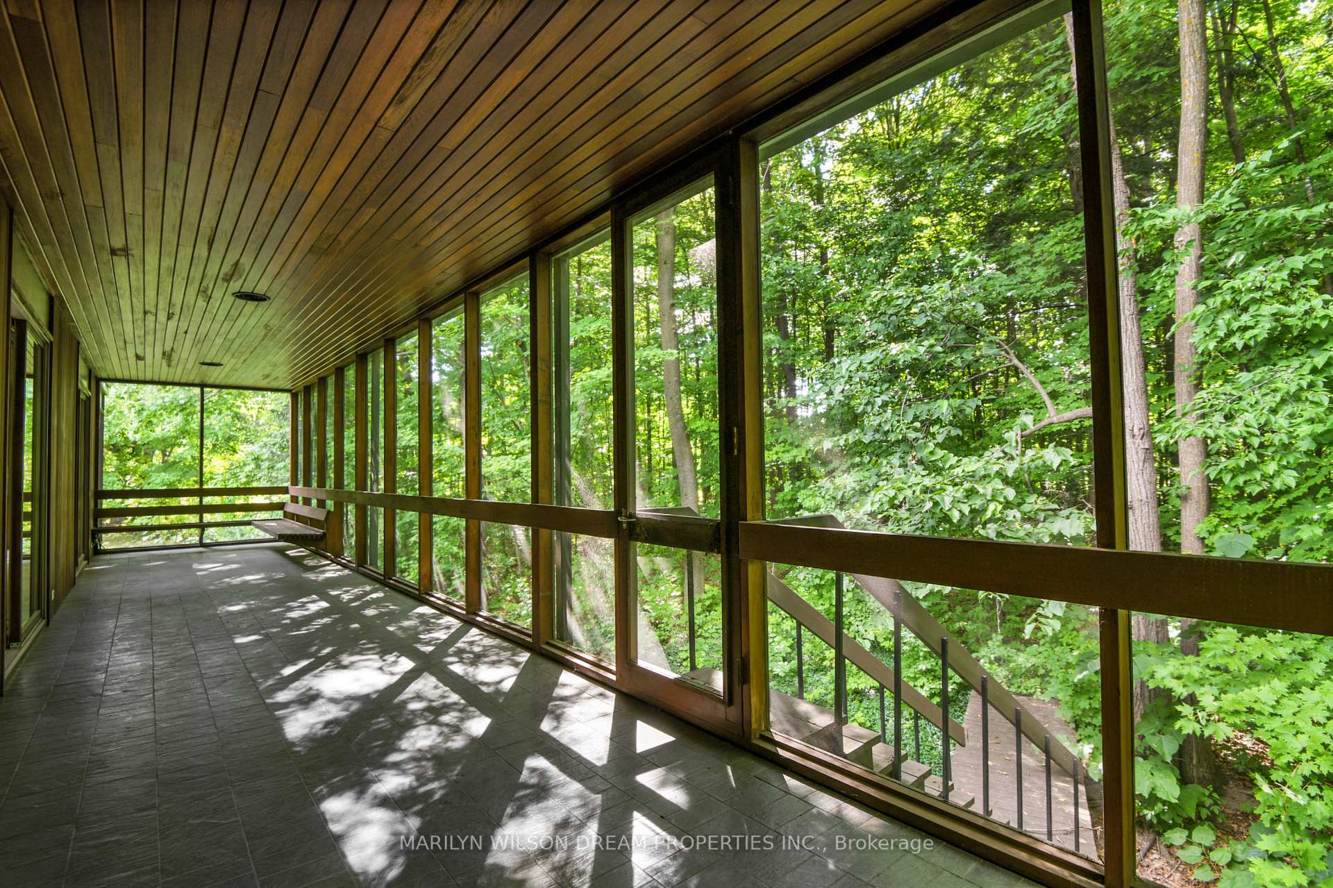 Photo 18 of 36 Wick Crescent, Ottawa, Rothwell Heights — HOMEH
