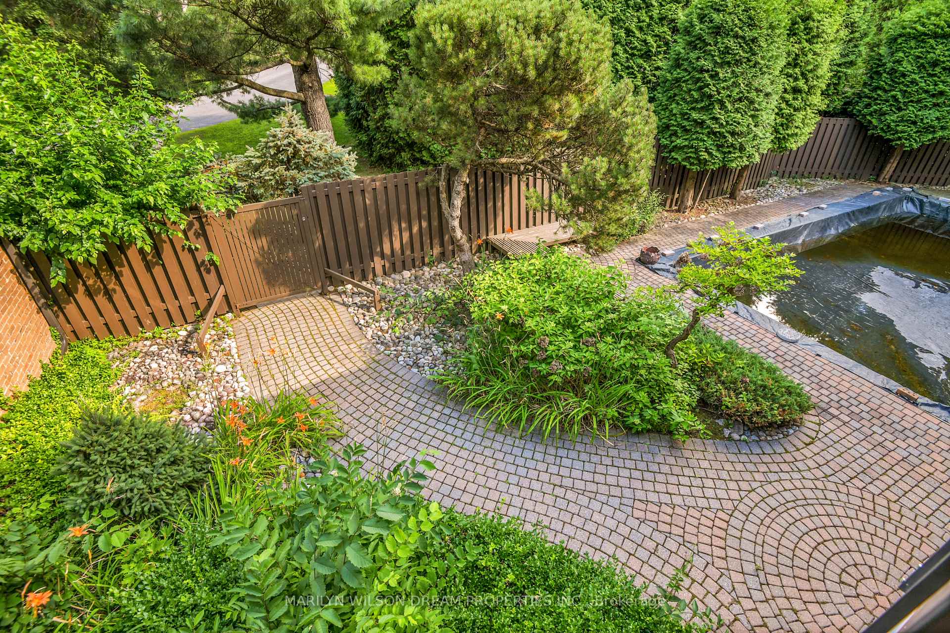 Photo 34 of 36 Wick Crescent, Ottawa, Rothwell Heights — HOMEH