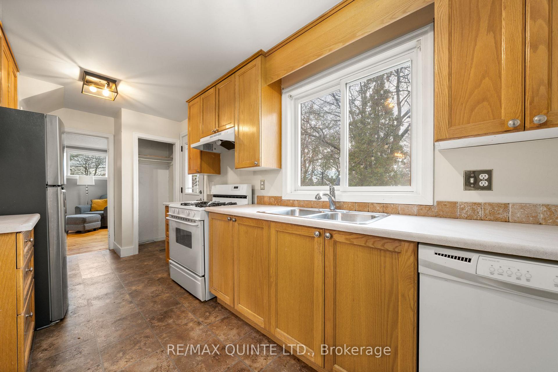 Photo 21 of 8 Greenlawn Avenue, Belleville, Belleville Ward — HOMEH