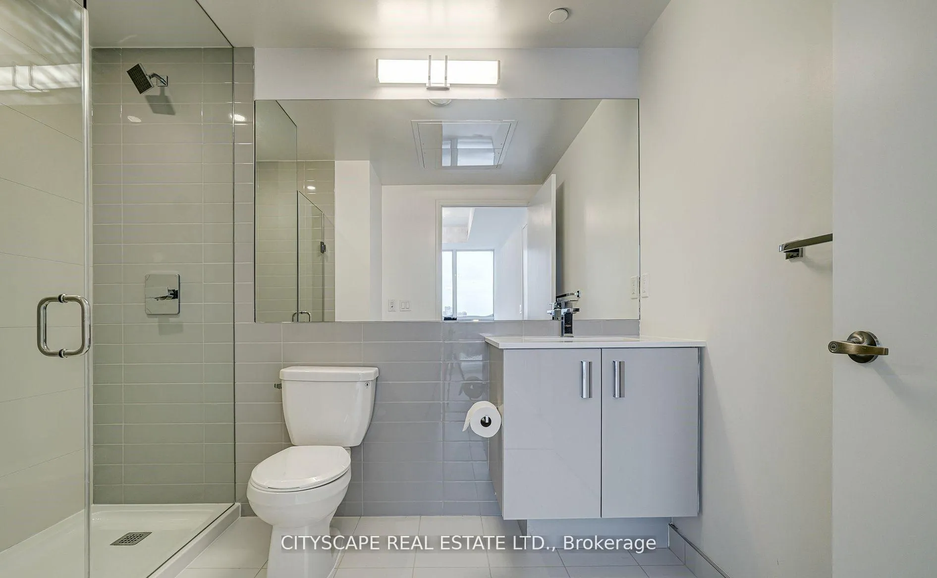Photo 4 of Unit 1007, 10 Gibbs Road, Etobicoke, Islington-City Centre West — HOMEH