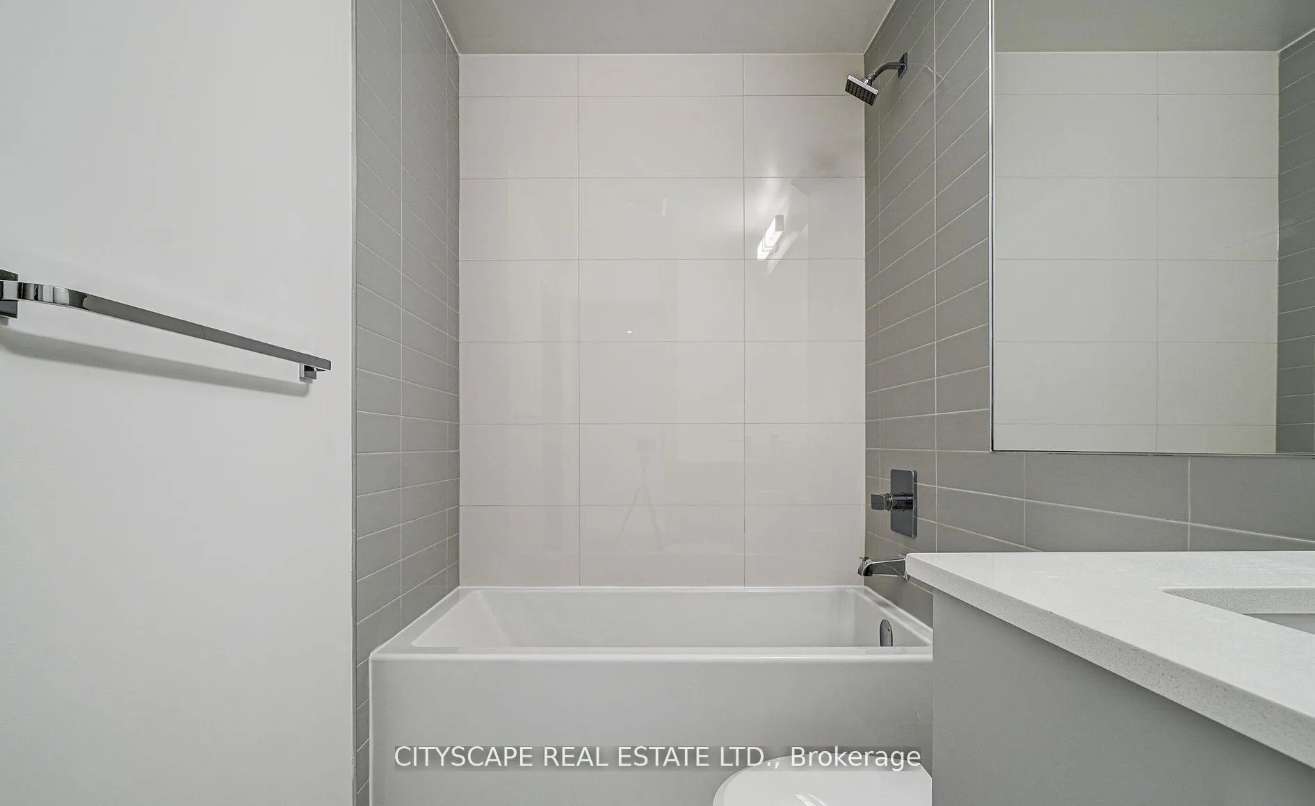 Photo 7 of Unit 1007, 10 Gibbs Road, Etobicoke, Islington-City Centre West — HOMEH