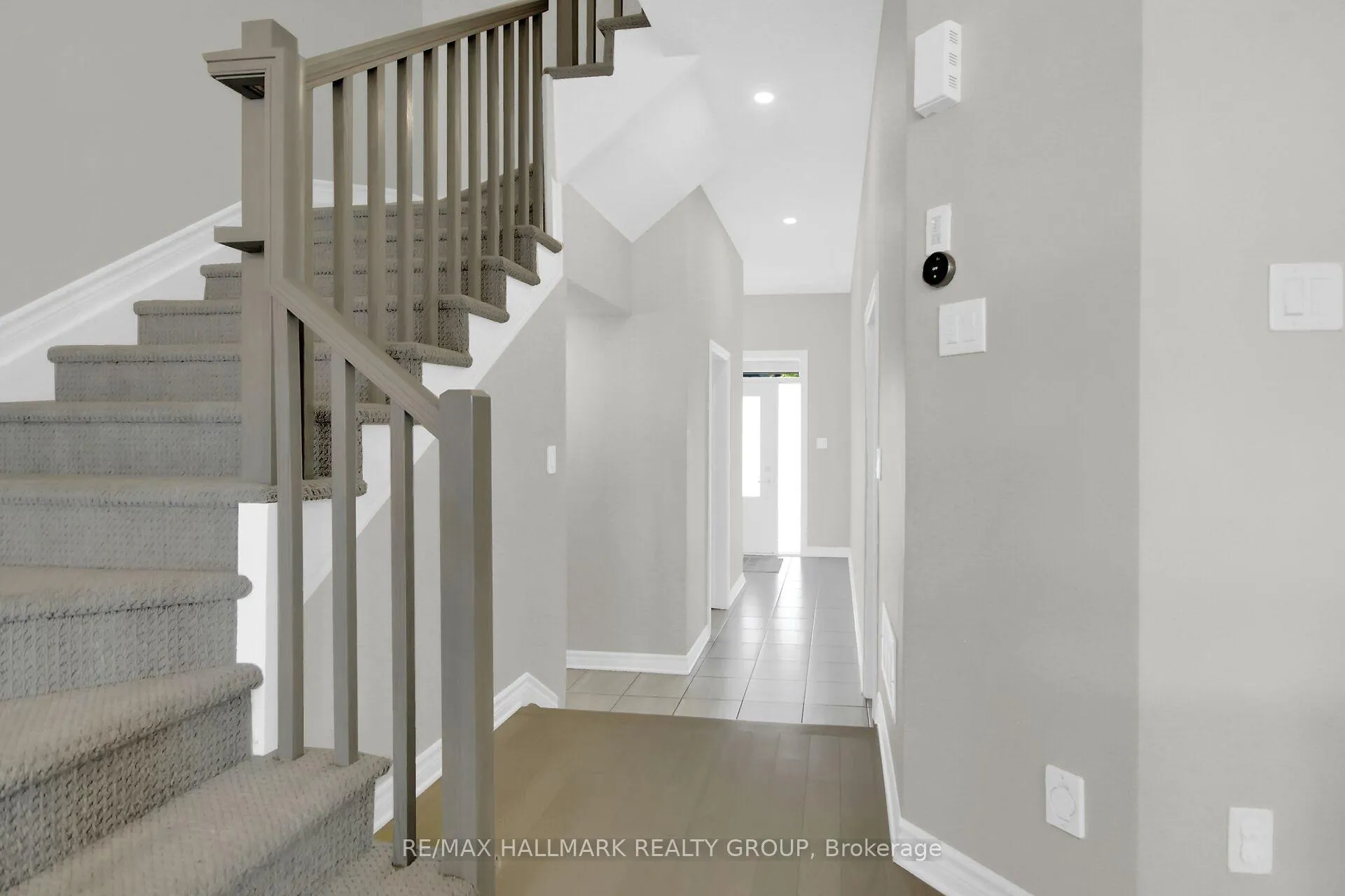Photo 5 of 170 Wabikon Crescent, Ottawa, Blossom Park/Kemp Park/Findlay Creek — HOMEH