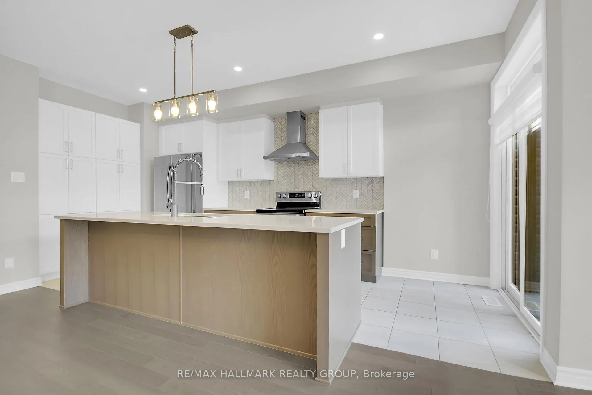Photo 13 of 170 Wabikon Crescent, Ottawa, Blossom Park/Kemp Park/Findlay Creek — HOMEH