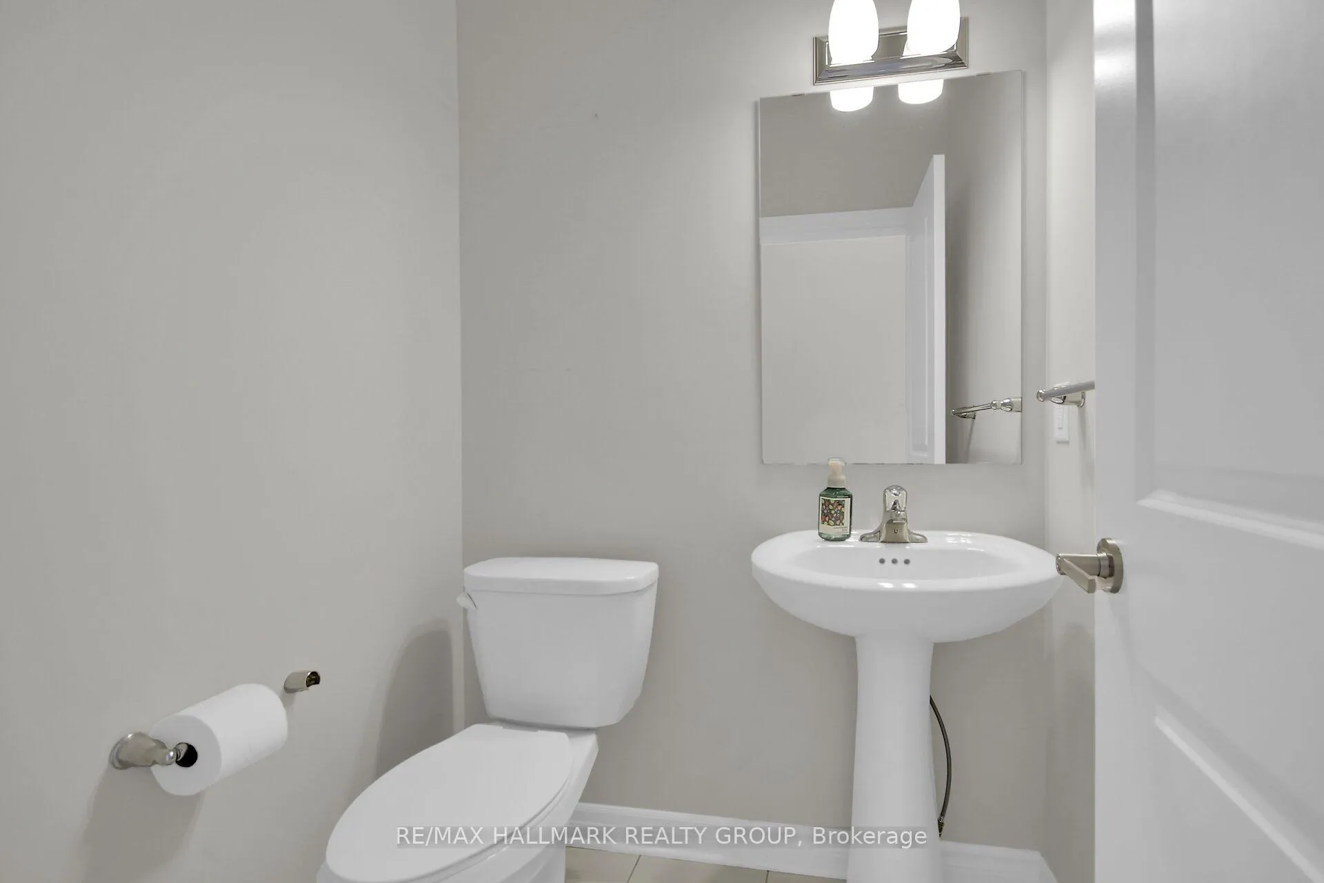 Photo 17 of 170 Wabikon Crescent, Ottawa, Blossom Park/Kemp Park/Findlay Creek — HOMEH