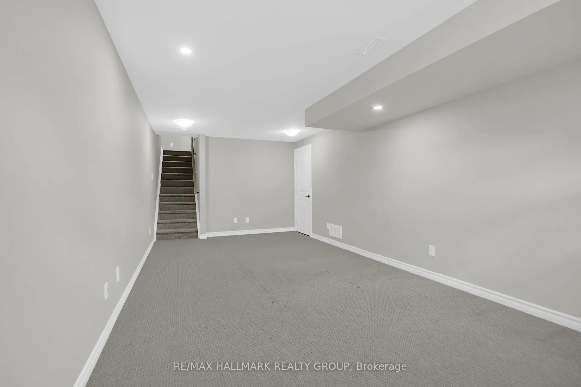 Photo 31 of 170 Wabikon Crescent, Ottawa, Blossom Park/Kemp Park/Findlay Creek — HOMEH