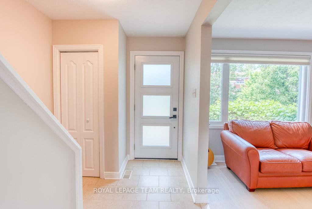 Photo 4 of 2471 Clementine Boulevard, Ottawa, Heron Park — HOMEH