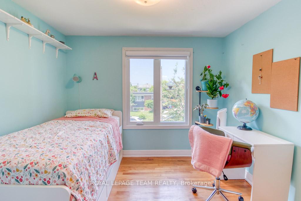 Photo 13 of 2471 Clementine Boulevard, Ottawa, Heron Park — HOMEH