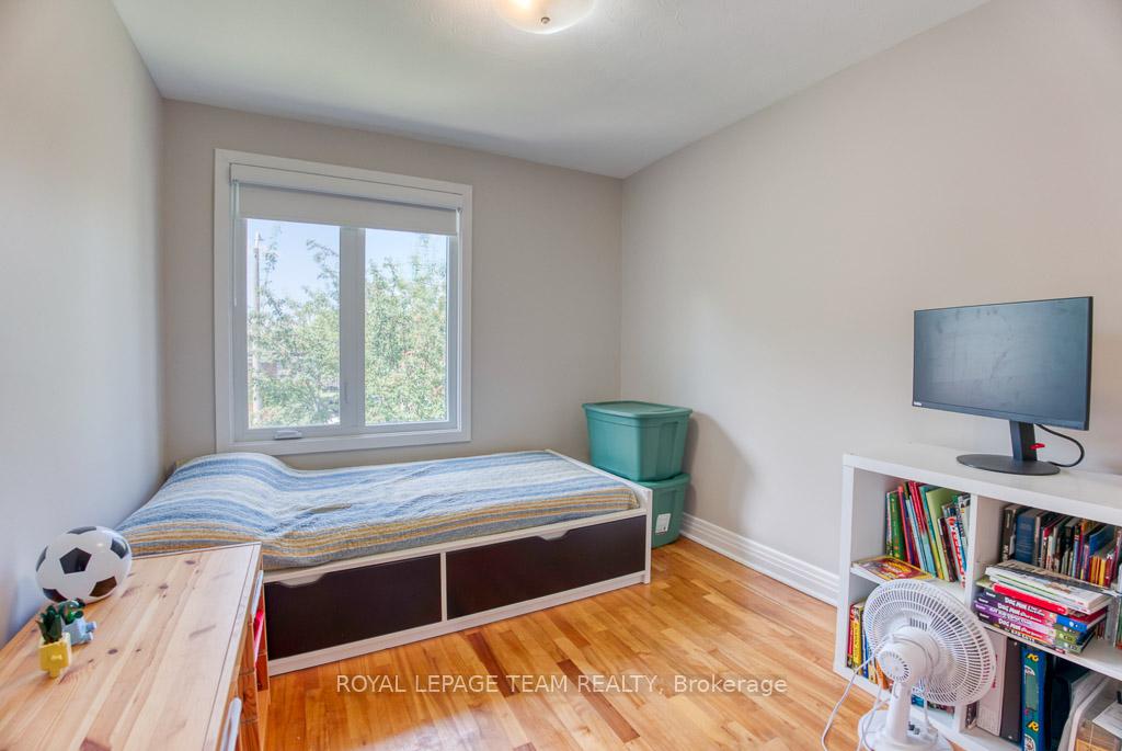 Photo 14 of 2471 Clementine Boulevard, Ottawa, Heron Park — HOMEH