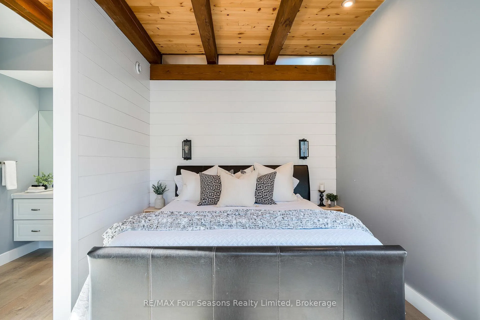 Photo 19 of 589108 Grey Road 19, Blue Mountains — HOMEH