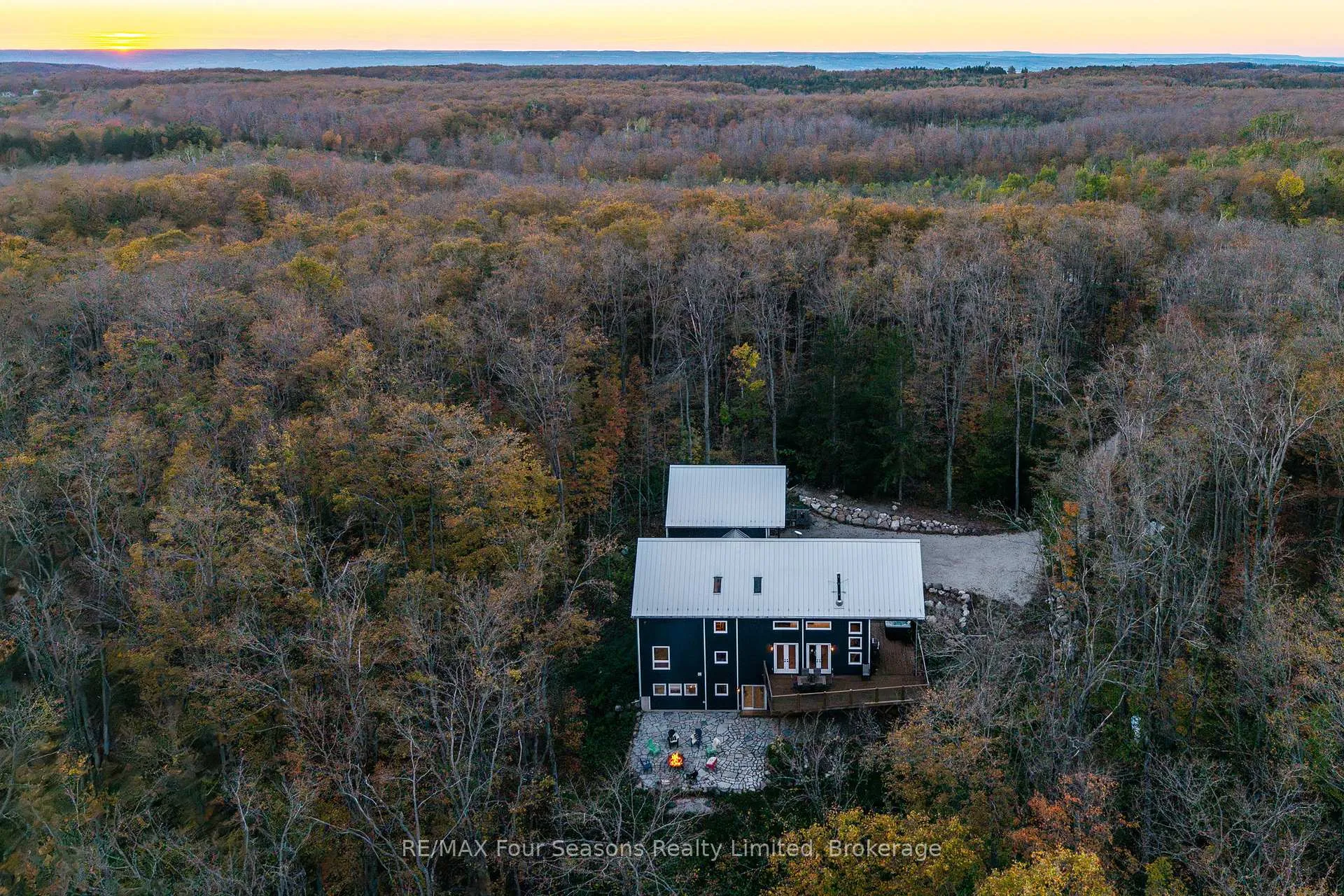 Photo 41 of 589108 Grey Road 19, Blue Mountains — HOMEH