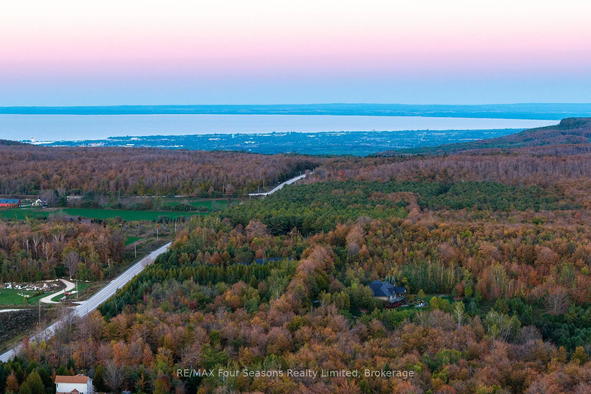 Photo 45 of 589108 Grey Road 19, Blue Mountains — HOMEH