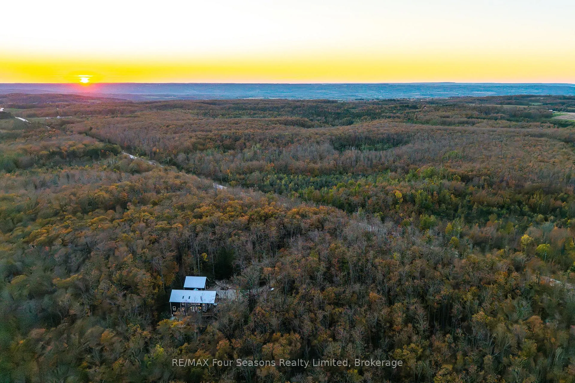 Photo 47 of 589108 Grey Road 19, Blue Mountains — HOMEH
