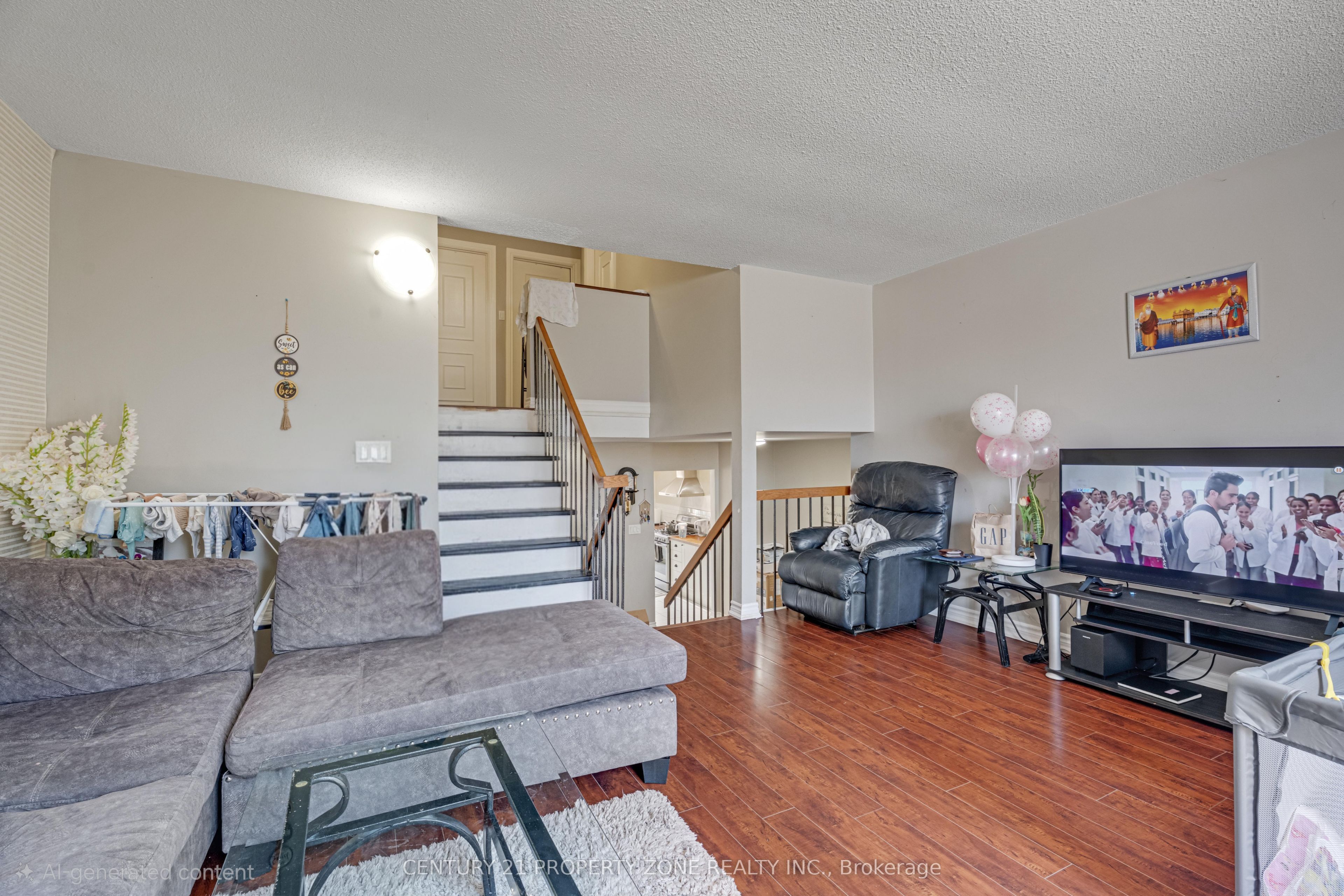 Photo 4 of 36 Winterfold Drive, Brampton, Madoc — HOMEH
