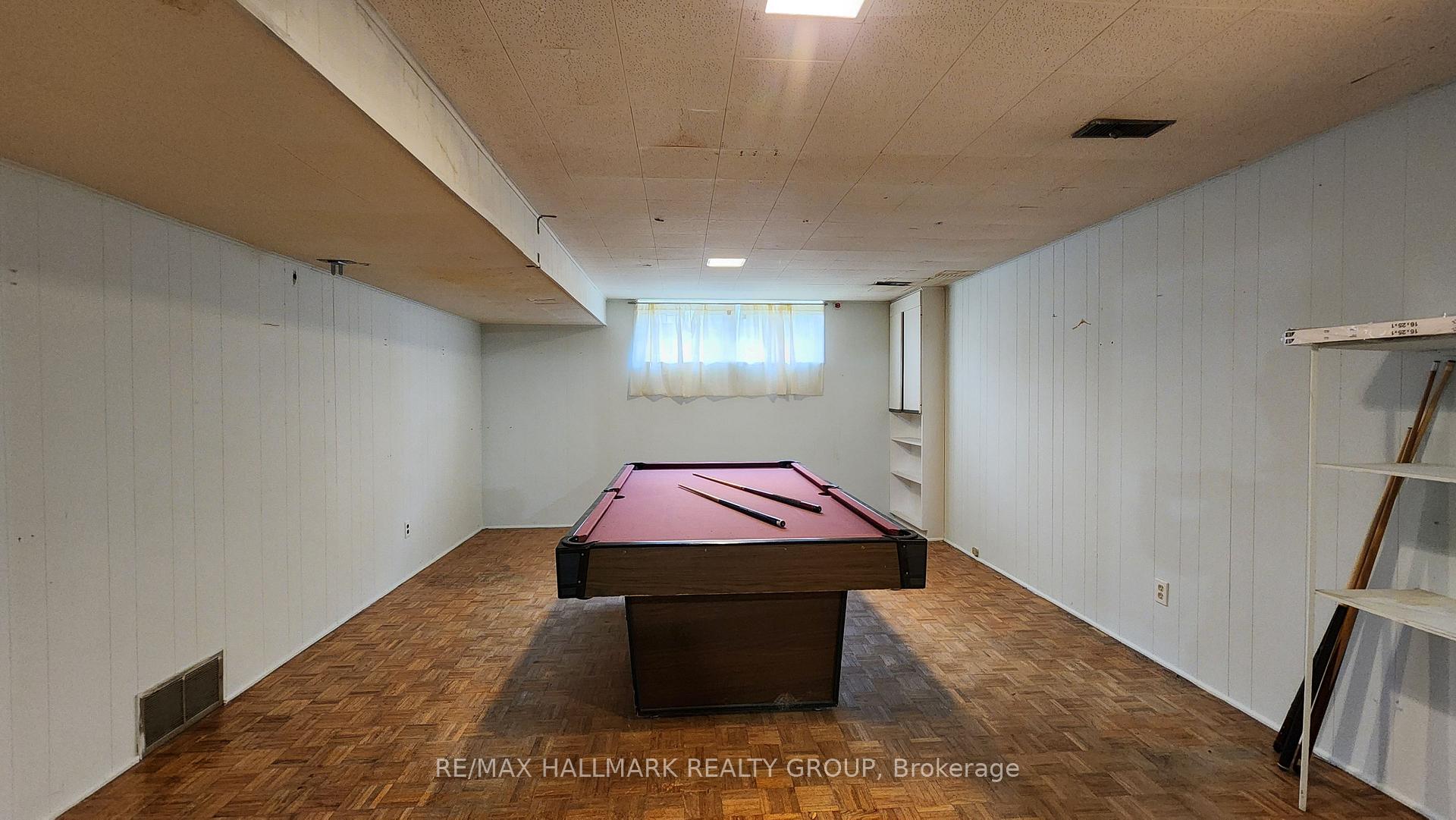 Photo 18 of 447 Roger Road, Ottawa, Alta Vista/Faircrest Heights — HOMEH