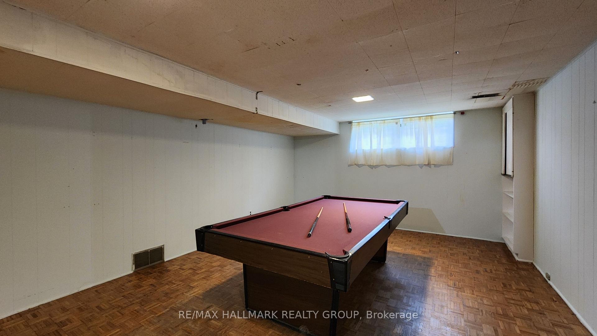 Photo 21 of 447 Roger Road, Ottawa, Alta Vista/Faircrest Heights — HOMEH