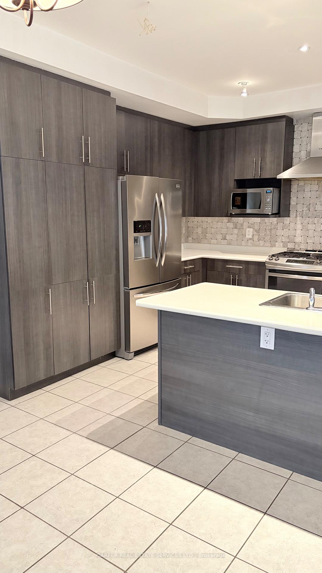 Photo 7 of 18 Crellin Street, Ajax, South East — HOMEH