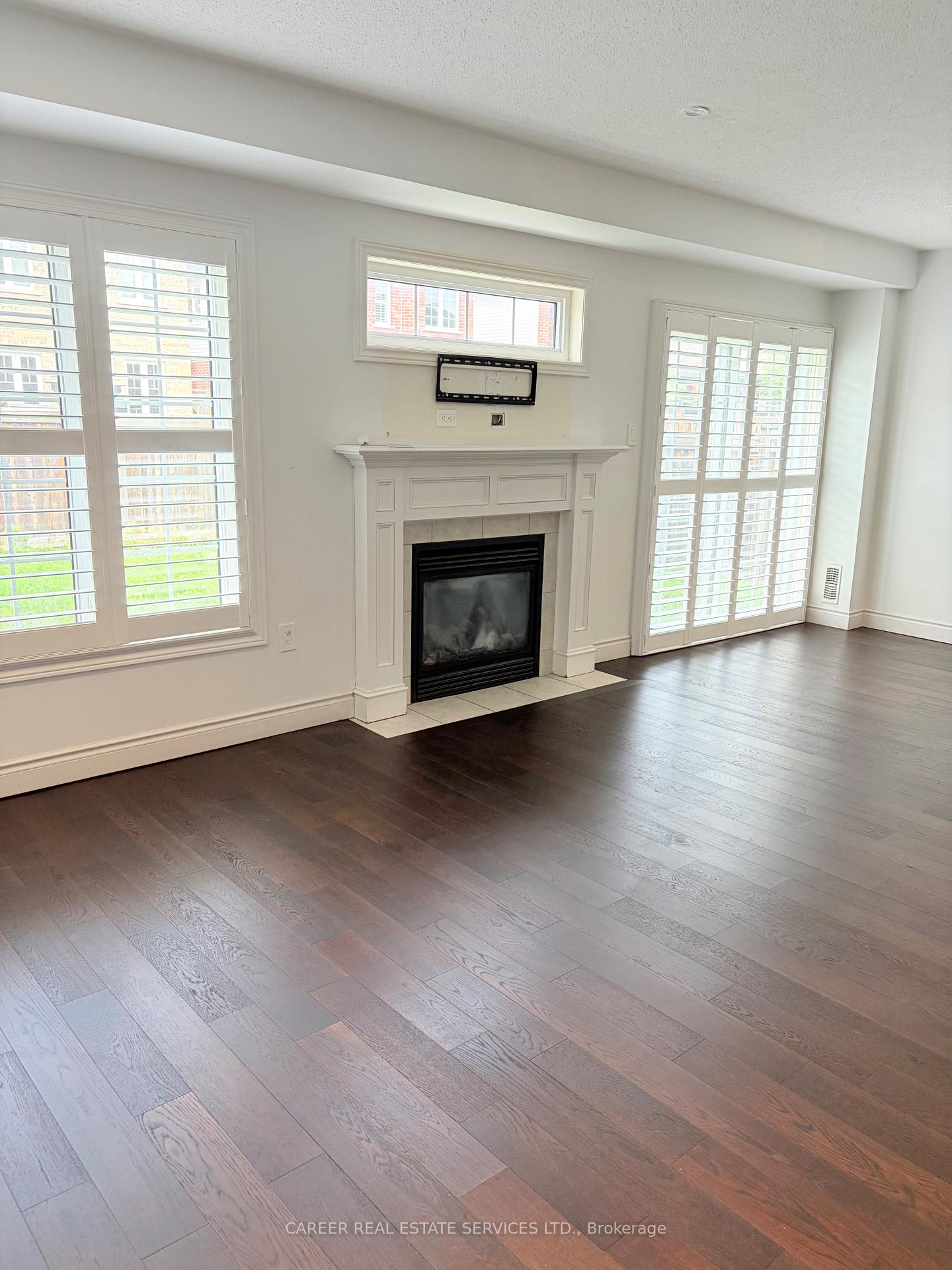 Photo 14 of 18 Crellin Street, Ajax, South East — HOMEH