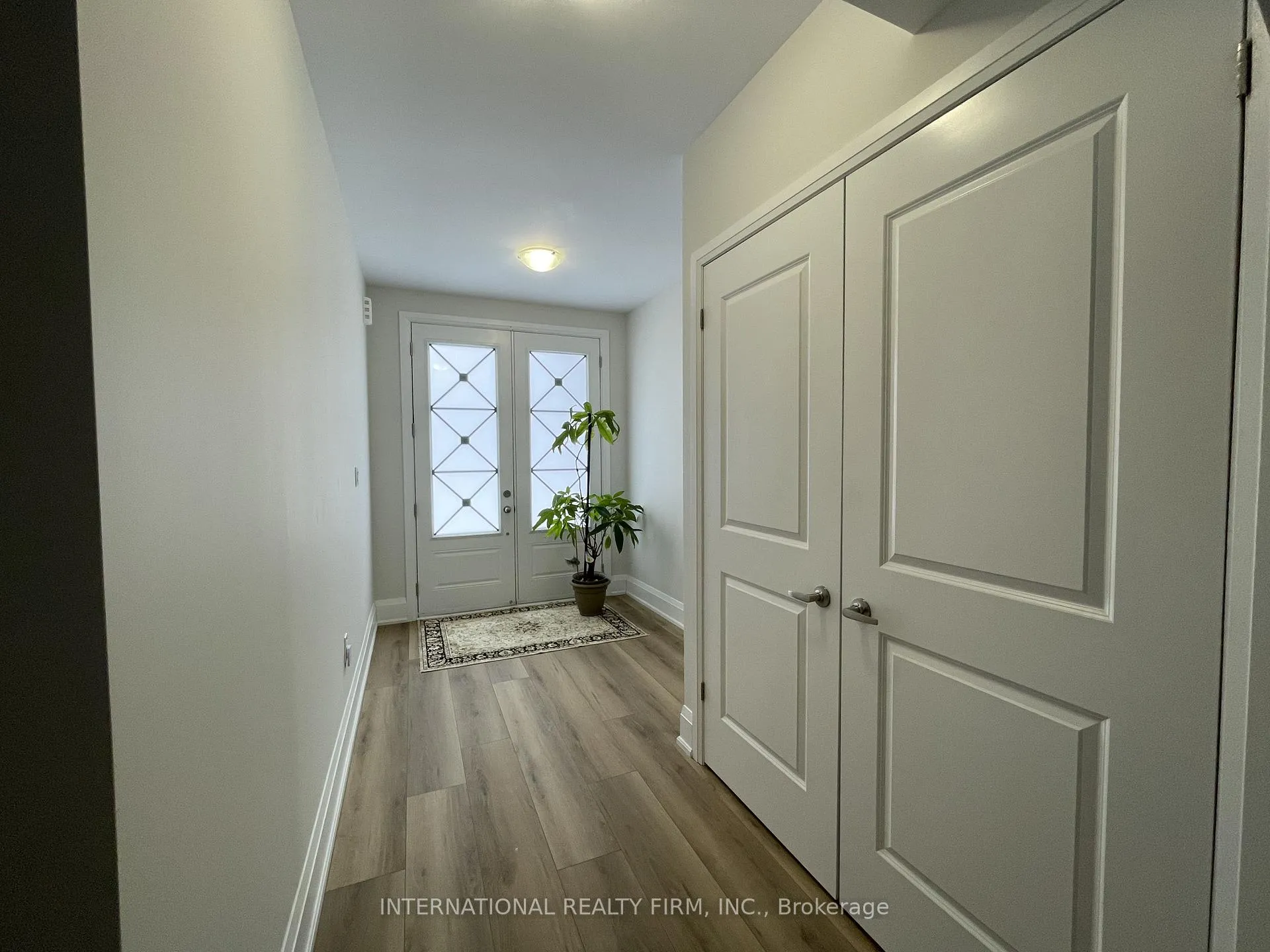Photo 3 of Unit 2, 670 Park Road, Innisfil, Alcona — HOMEH