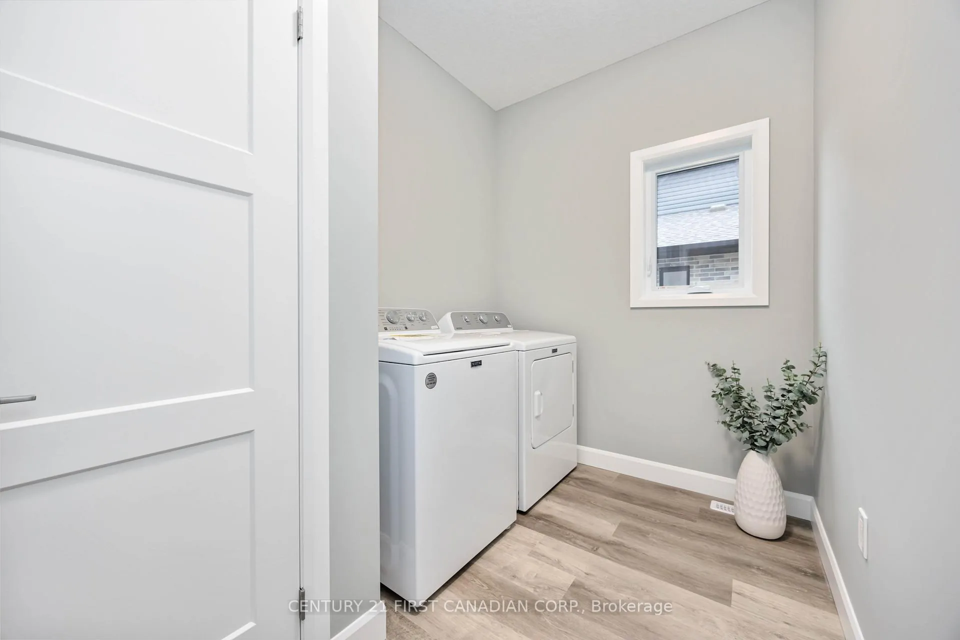 Photo 10 of 9 Postma Crescent, North Middlesex, Rural North Middlesex — HOMEH