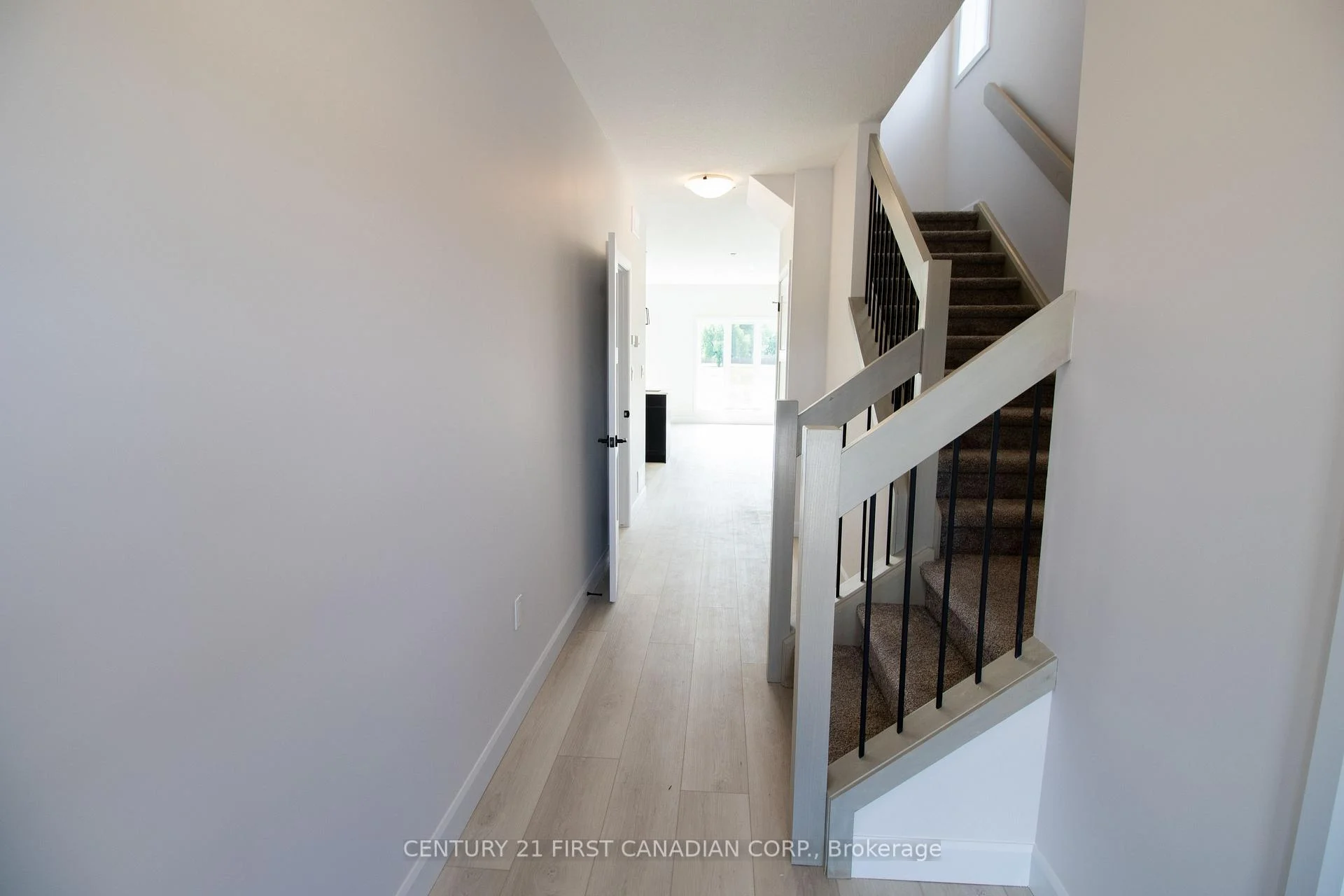 Photo 45 of 9 Postma Crescent, North Middlesex, Rural North Middlesex — HOMEH